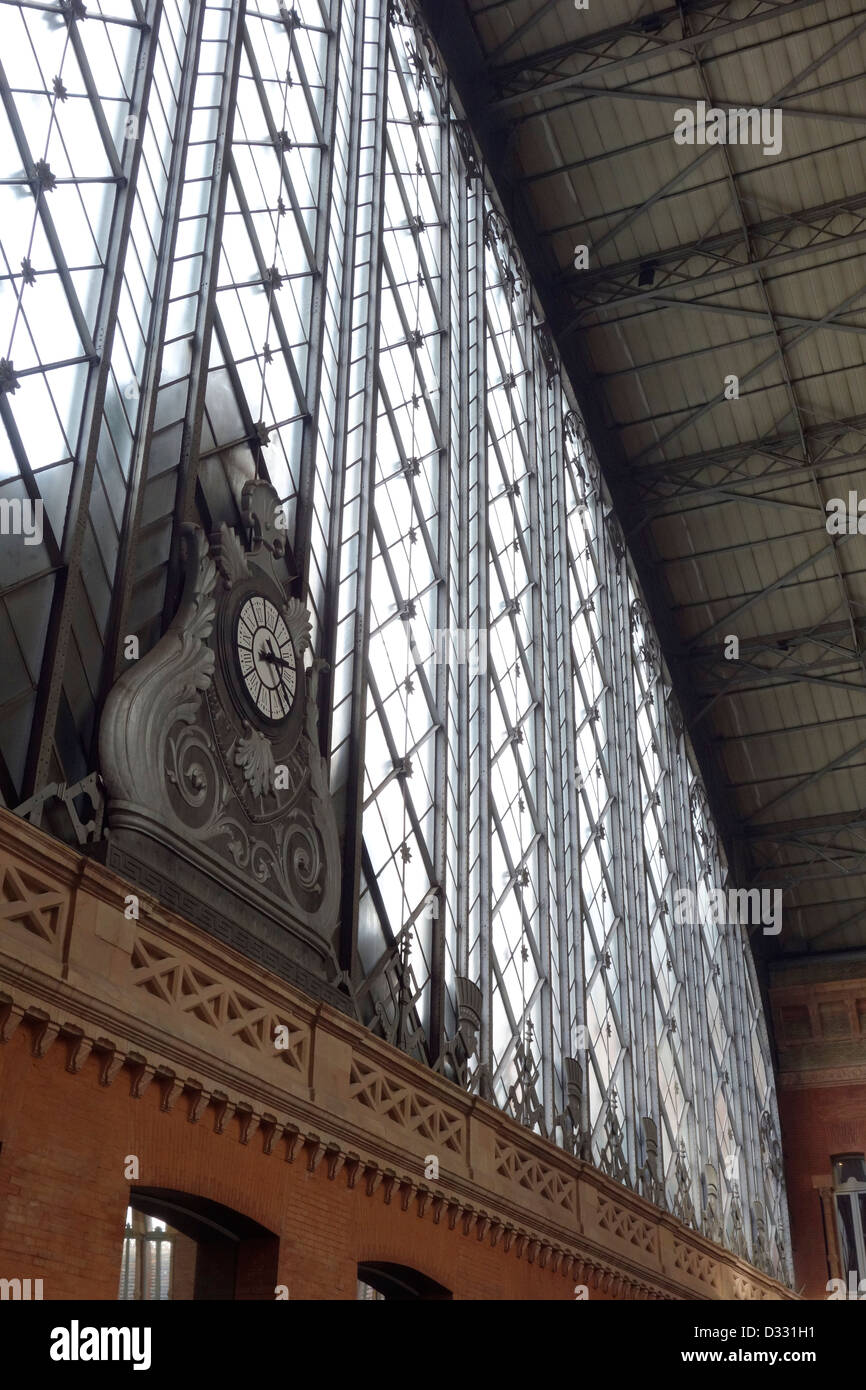 L'horloge de la gare Atocha madrid espagne train Renfe Banque D'Images