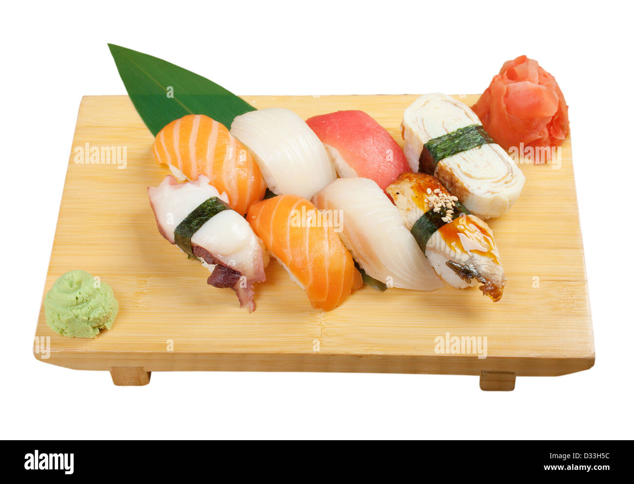 Les sushis japonais La cuisine japonaise traditionnelle. Japonais nigiri sushi Banque D'Images