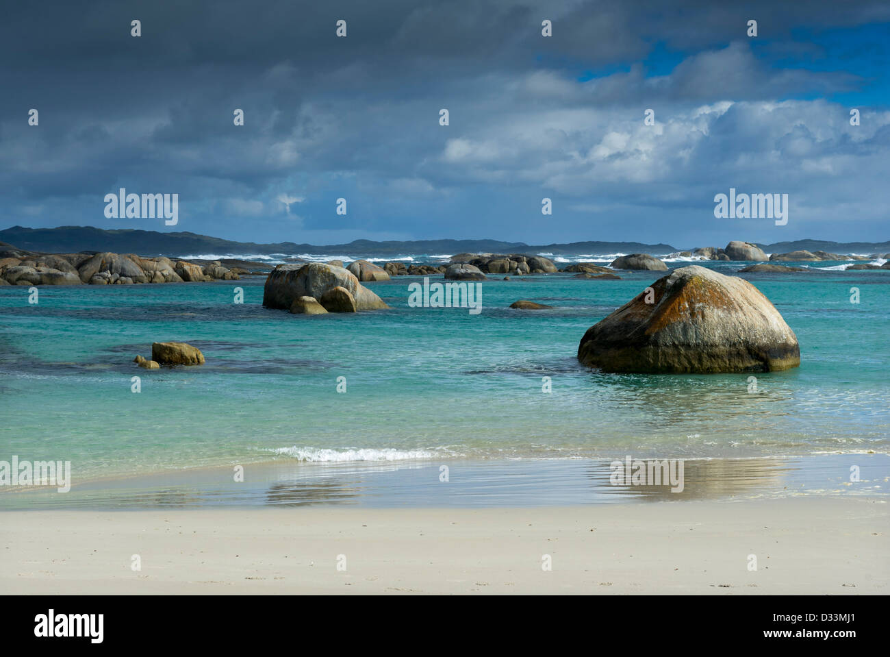 Australie occidentale - Rocks at Greens Pool au large de la plage côtière du parc national de William Bay Banque D'Images