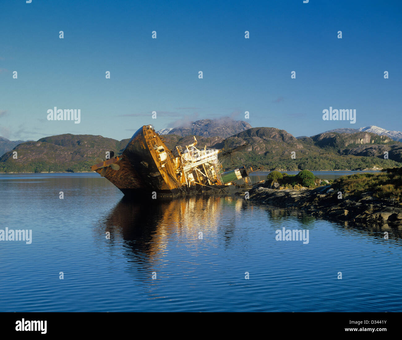 Chili, région Magallanes, Chili, archipel Mayne Canal Shoal, Pass, épave du 'Santa Eleonor'. Banque D'Images