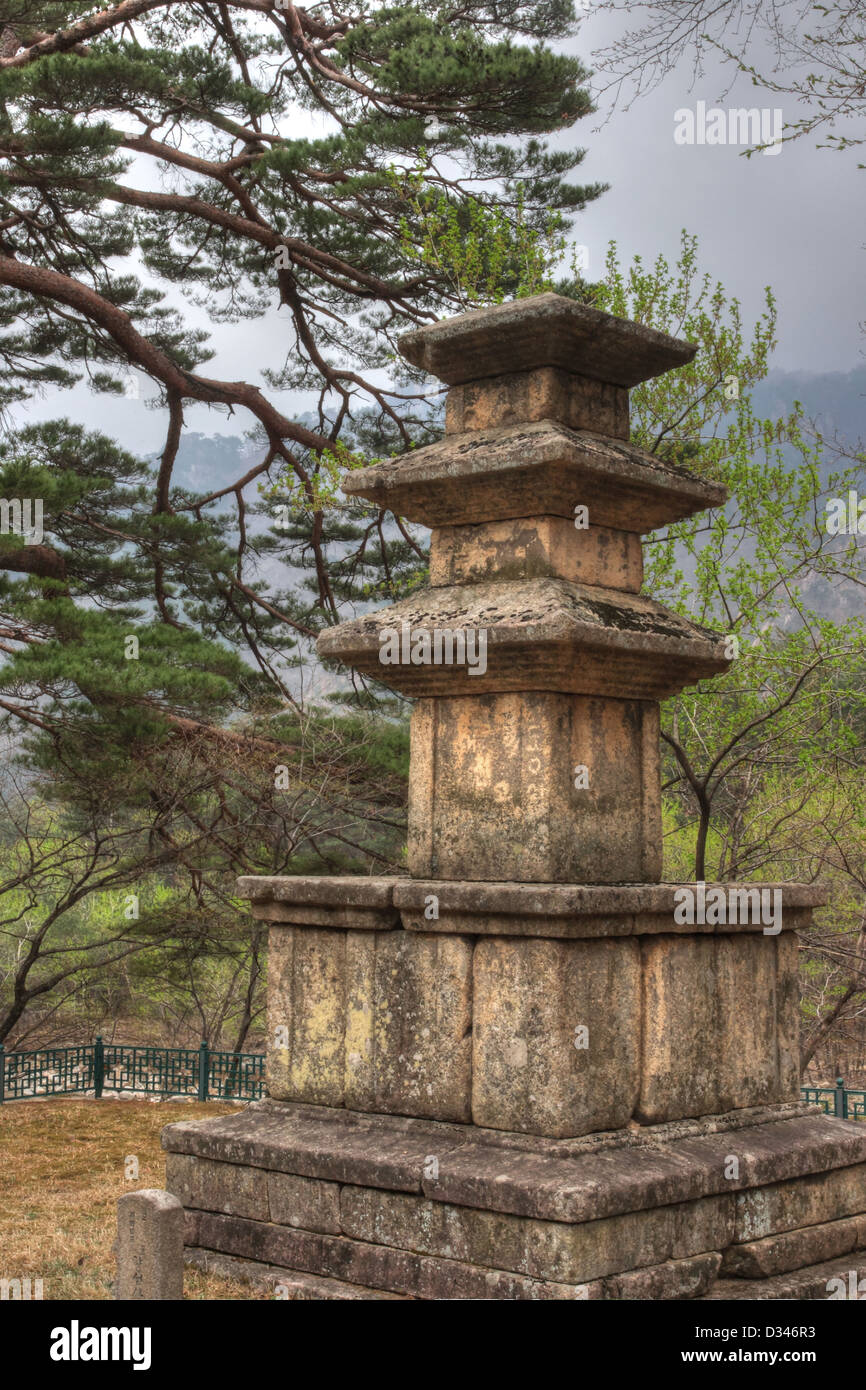 Monument en pierre Parc National de Seoraksan n Gangwon Banque D'Images