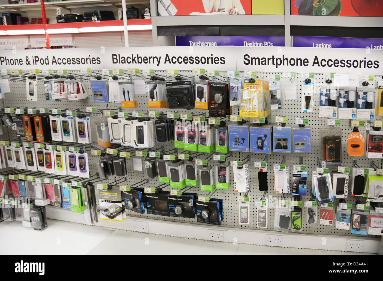 IPhone, iPod, Blackberry et accessoires Smartphone en vente en boutique  Photo Stock - Alamy