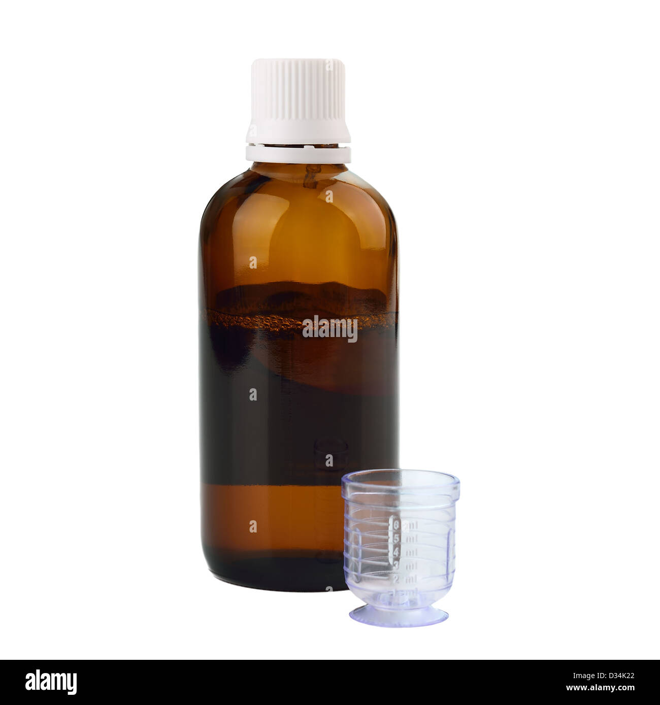 Le sirop dans une bouteille de verre doseur pour boire Photo Stock - Alamy