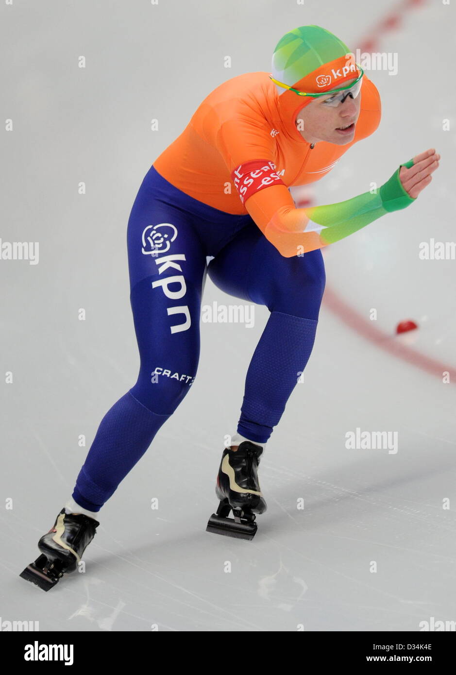 Inzell, Allemagne. 9 février 2013. La patineuse de vitesse néerlandaise Diane Valkenburg participe à la women's 1500m course de la Coupe du monde de patinage de vitesse à Max-Aicher-Arena à Inzell, Allemagne, 09 février 2013. Diane Valkenburg a terminé en deuxième place. Photo : Tobias HASE/dpa/Alamy Live News Banque D'Images