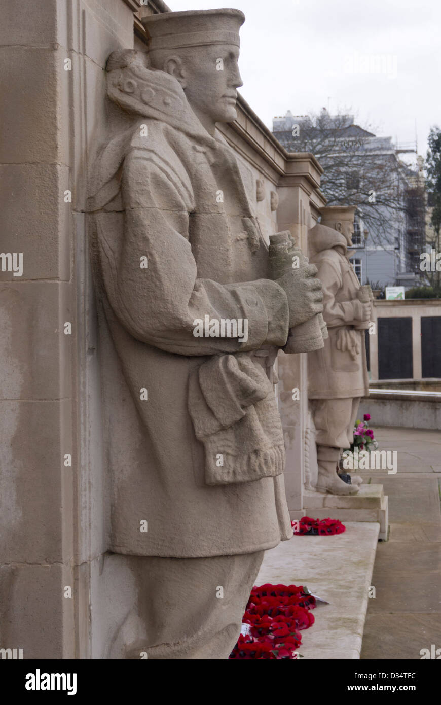 Statues sur Royal Naval War Memorial, Plymouth Hoe, Devon UK Banque D'Images