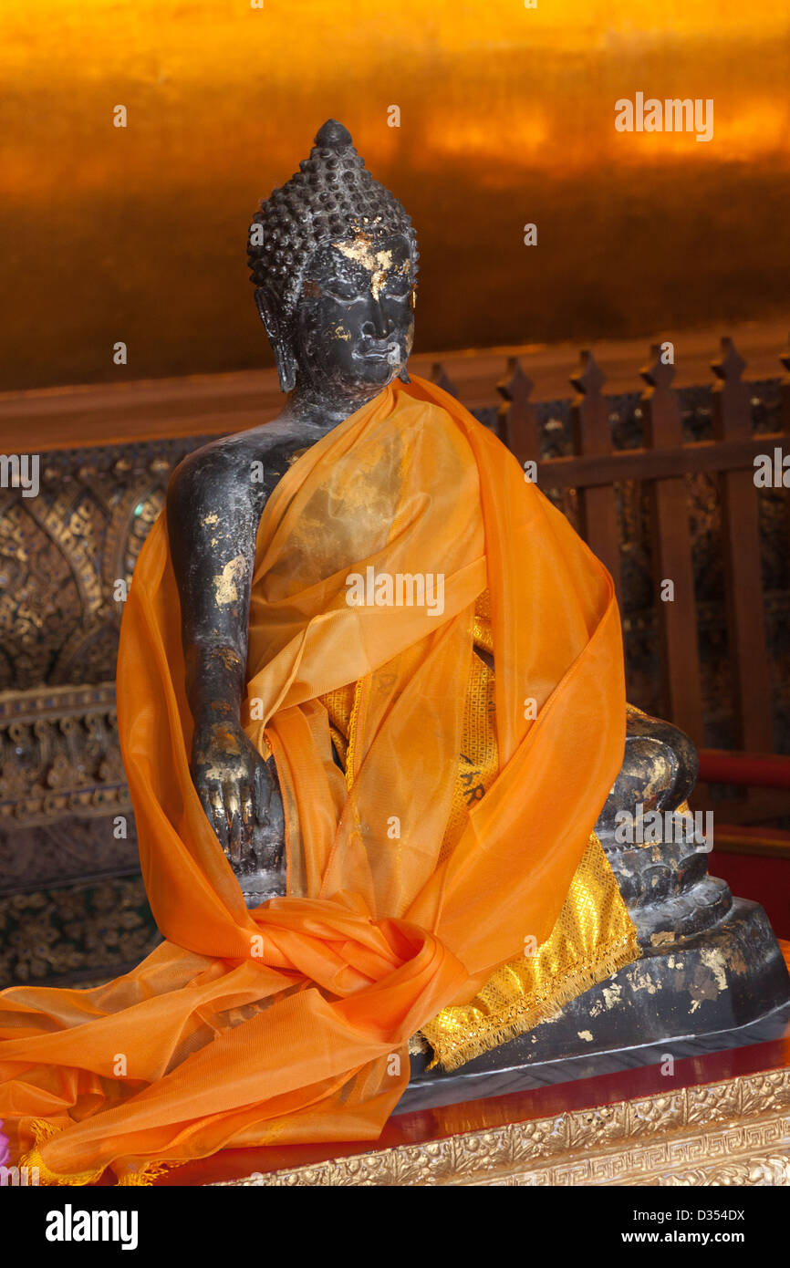 Statue de Bouddha dans le Temple de le Bouddha couché du Wat Pho Banque D'Images