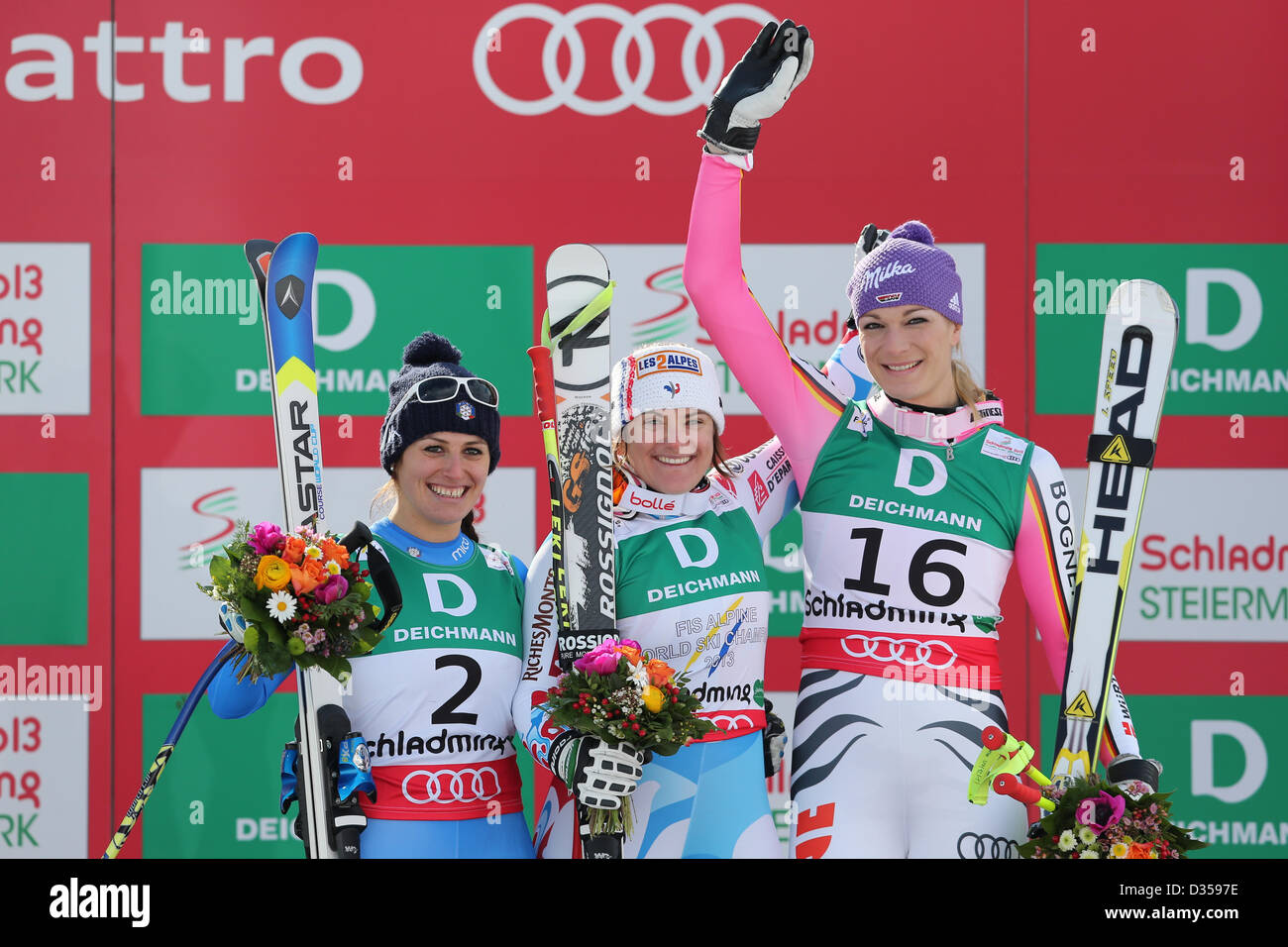 10.02.2013, Schladming, Autriche. Nadia Fanchini, Marion Rolland et Maria Hoefl-Riesch gagnants sur le podium de la Championnats du Monde FIS de Ski Alpin 2013 Banque D'Images