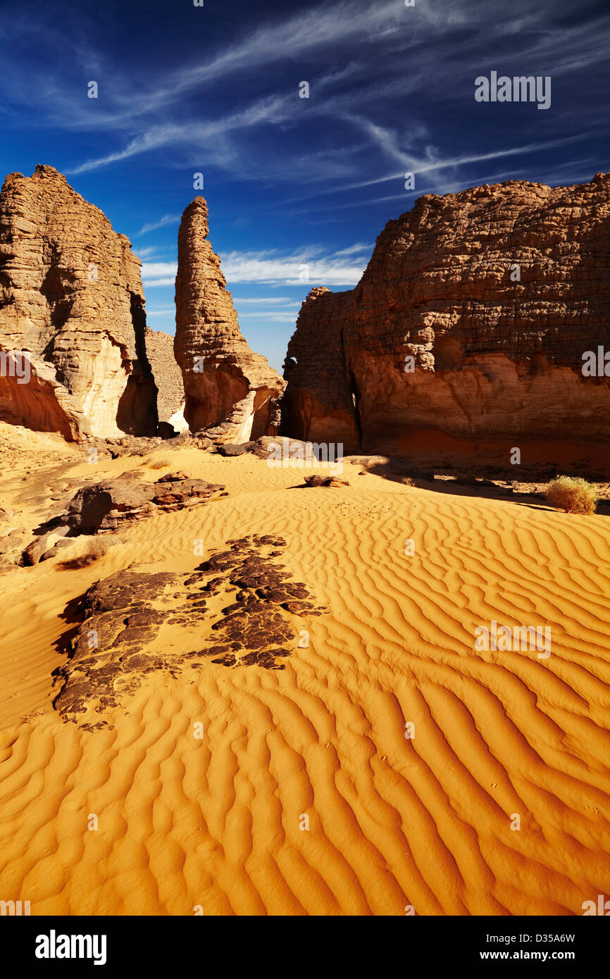 Falaises de grès bizarres en désert du Sahara, Tassili N'Ajjer, Algérie Banque D'Images