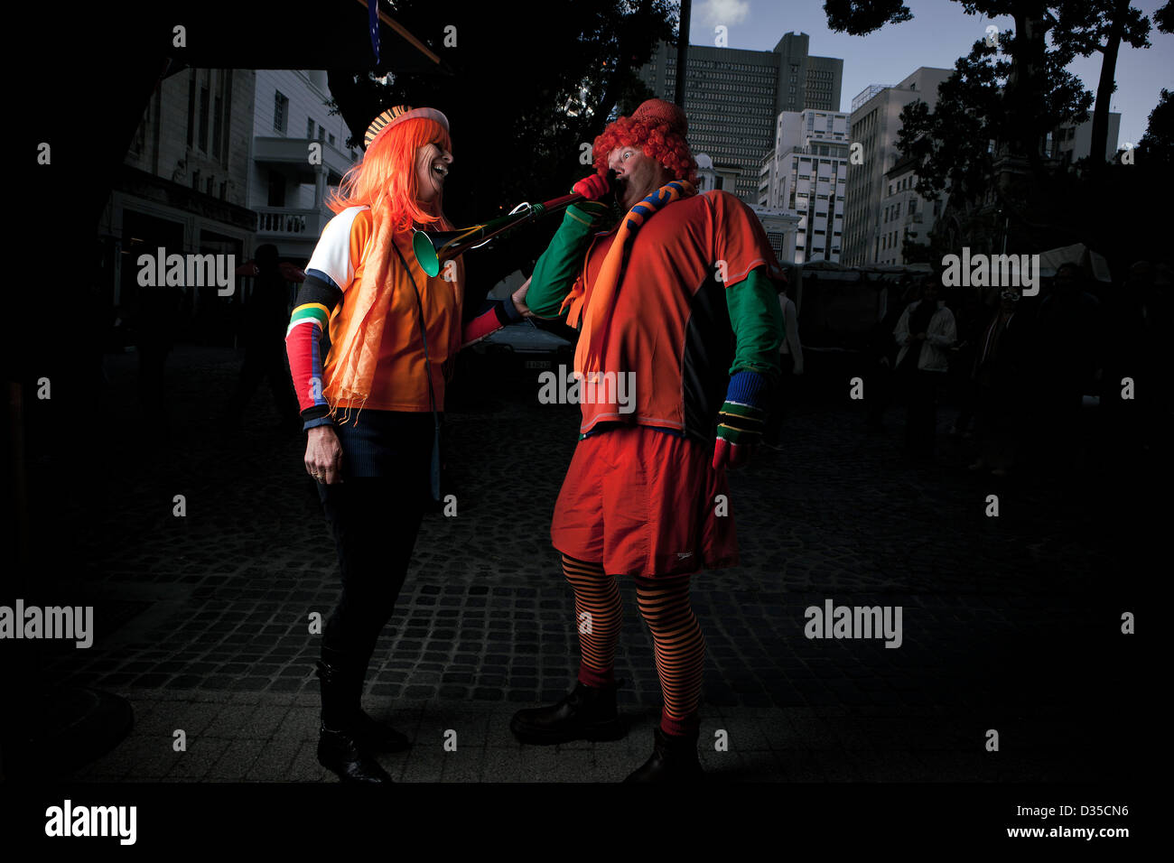 Dutch fans de Greenmarket Square à Cape Town juste avant la Hollande contre l'Uruguay en demi-finale de Greenpoint Stadium. Banque D'Images