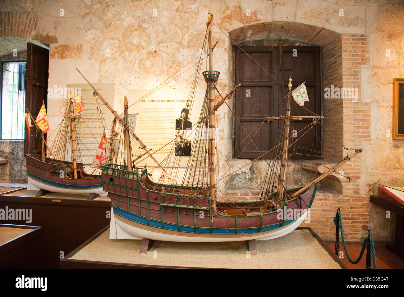 Nord, mer des Caraïbes, d'Hispaniola, la République dominicaine, Santo Domingo, ville virreinal palais de Diego colon caravel Banque D'Images