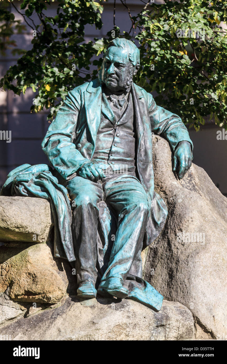 Statue du célèbre poète et écrivain autrichien Adalbert Stifter à Linz, Autriche Banque D'Images