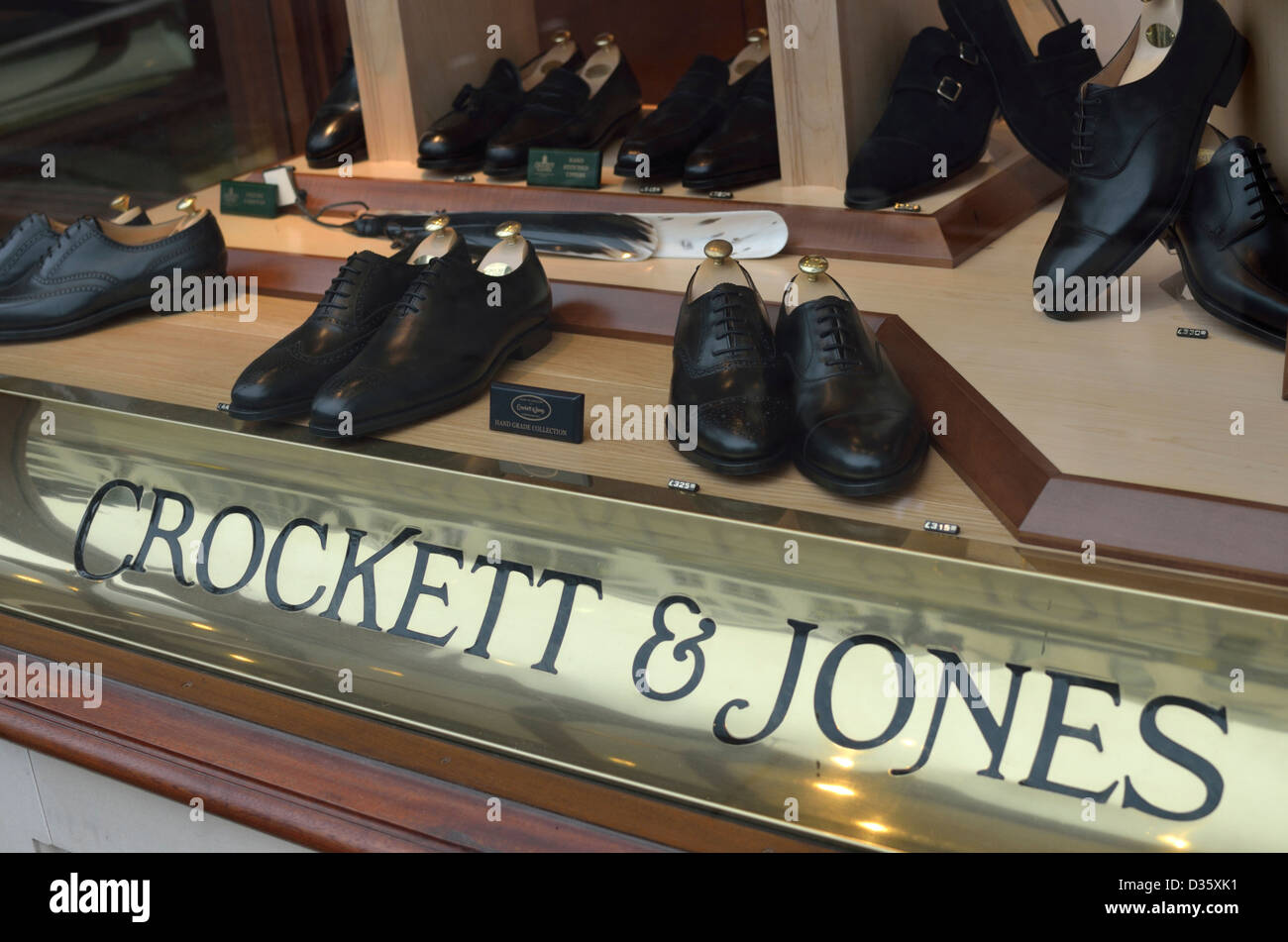 Crockett & Jones, magasin de chaussures dans la région de Brompton Road, Knightsbridge, London, UK Banque D'Images
