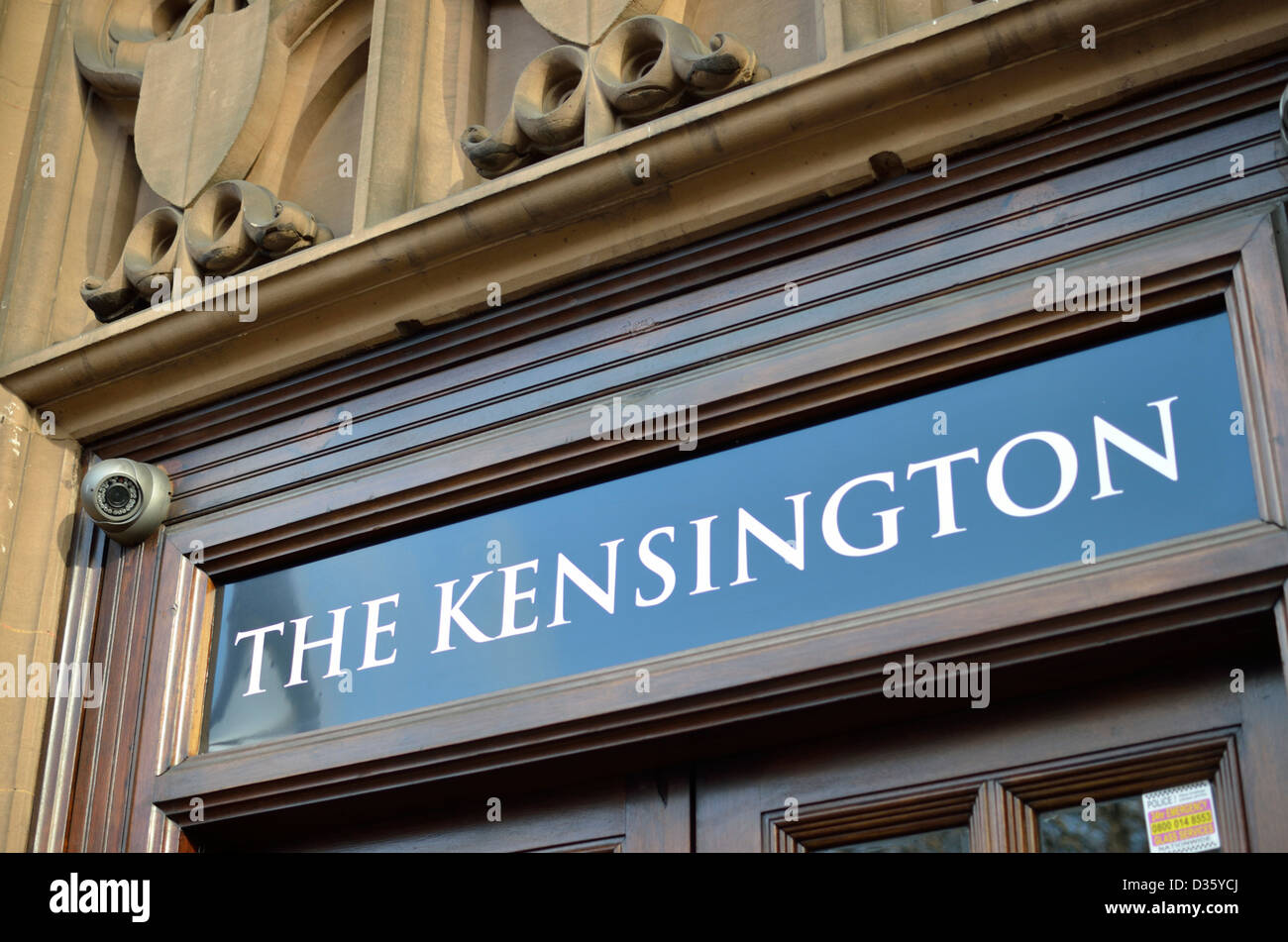 L'ancien "Kensington" public house sur Kensington High Street, Kensington, London, UK Banque D'Images