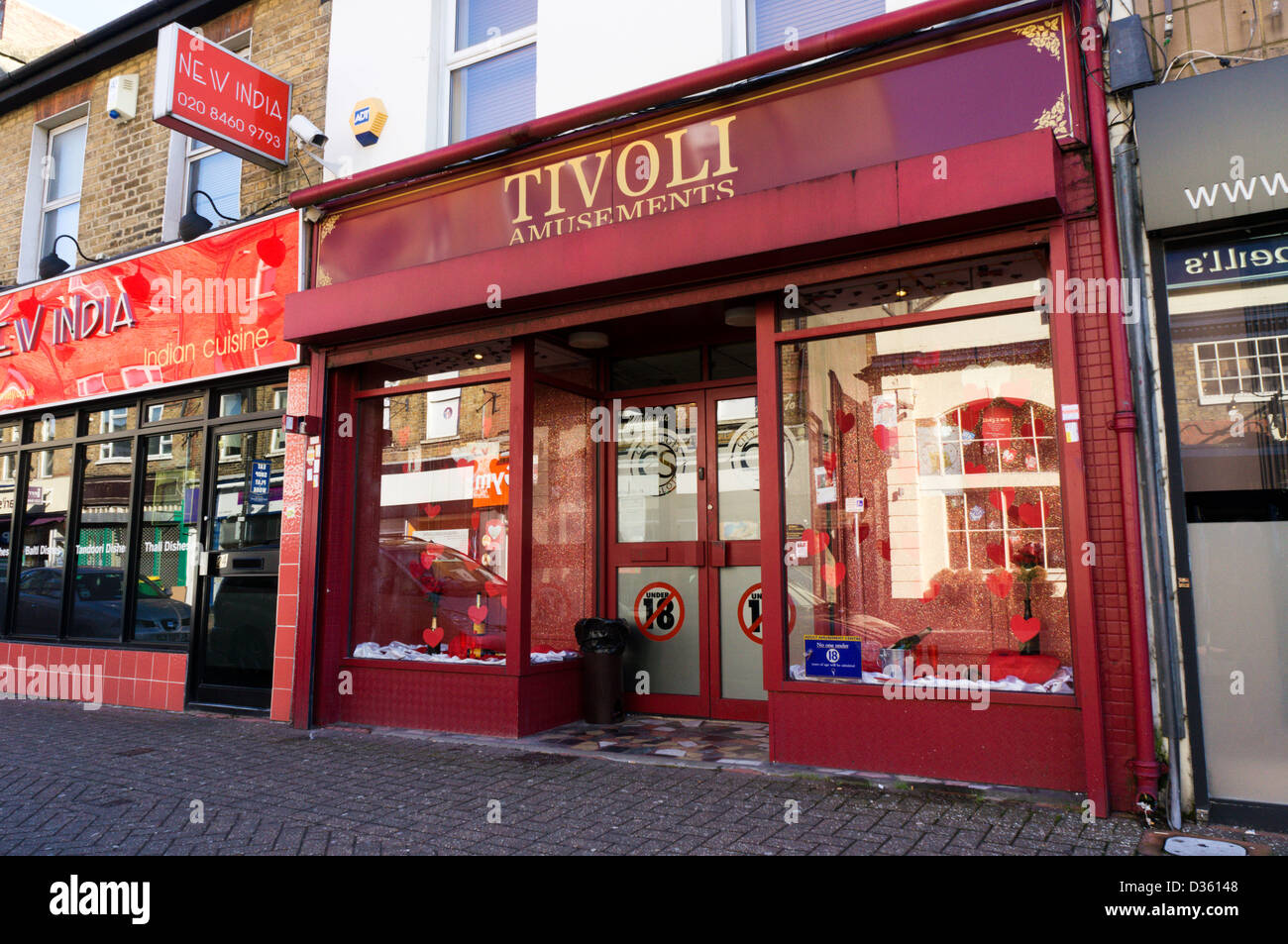 Arcade Amusements Tivoli de machines de jeu dans des locaux de la rue. Banque D'Images