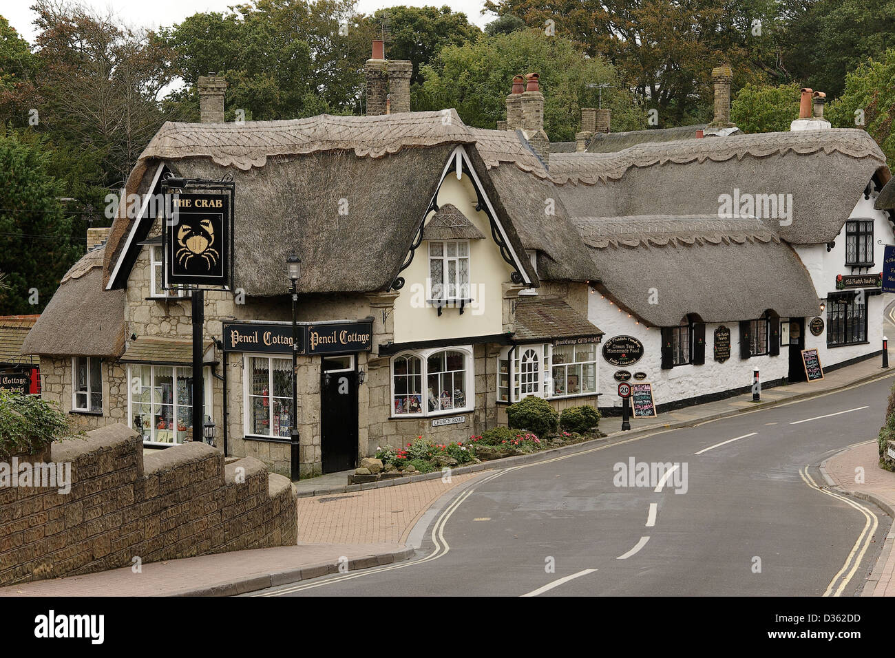 Scène de rue de la vieille ville de Shanklin Île de Wight à l'ouest sur la rue de l'Église Banque D'Images
