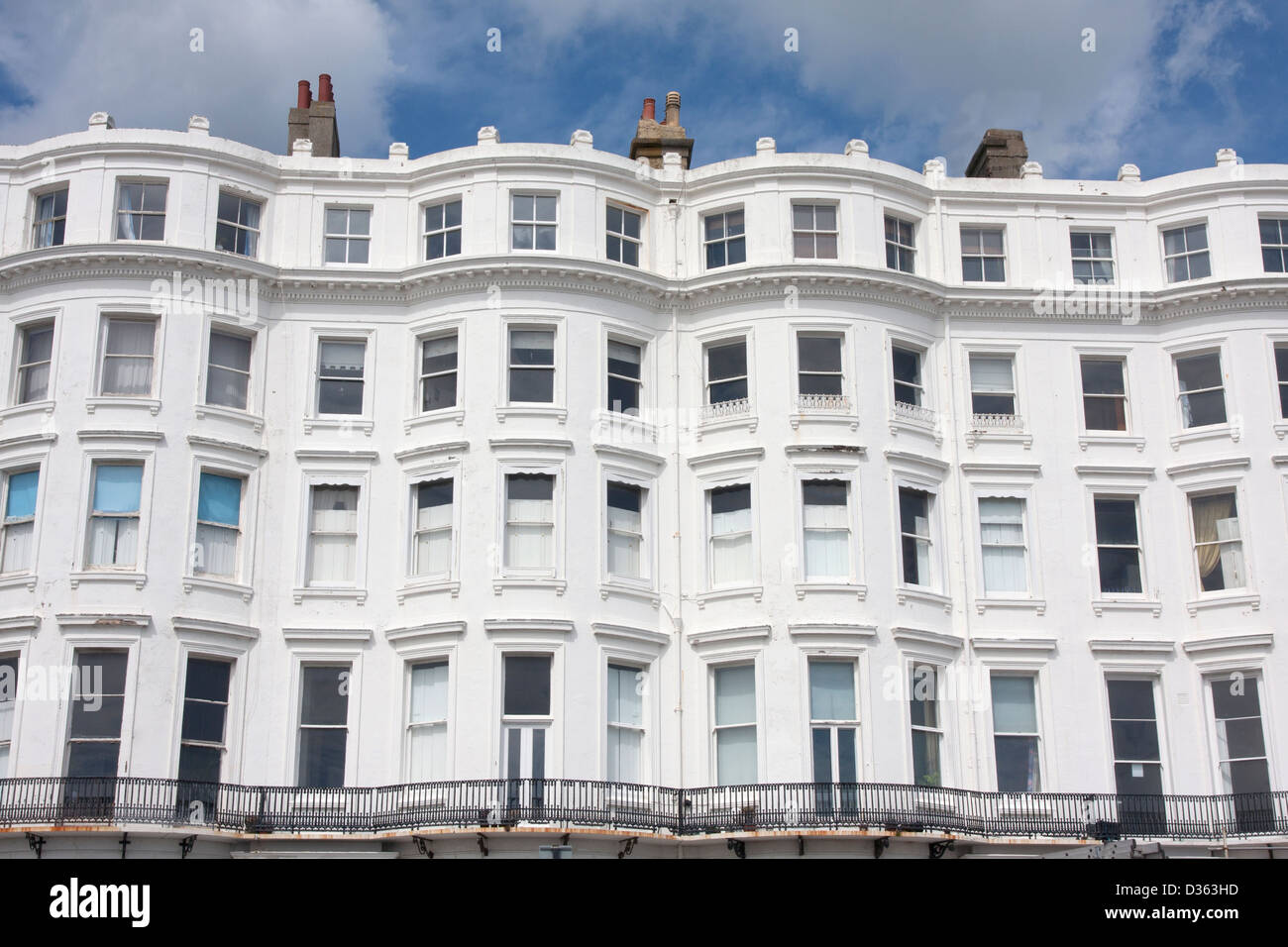 L'architecture de style régence blanche sur le front de mer de Brighton, Angleterre Banque D'Images