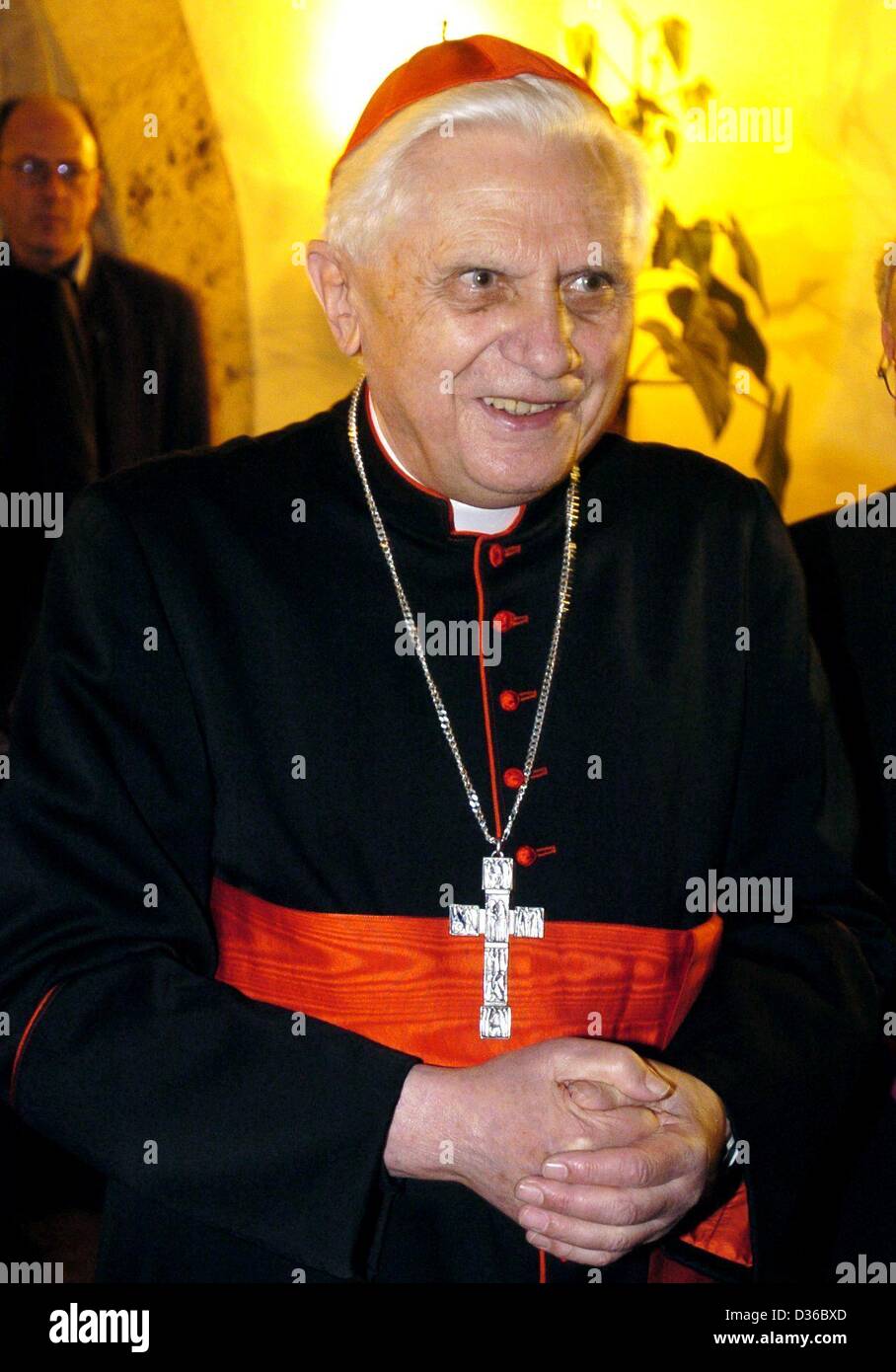 (Afp) - le cardinal Joseph Ratzinger, allemand, représenté à Regensburg, Allemagne, 15 janvier 2004. Ratzinger a été élu nouveau pape le mardi 19 avril 2005, se nommant Benoît XVI. Banque D'Images