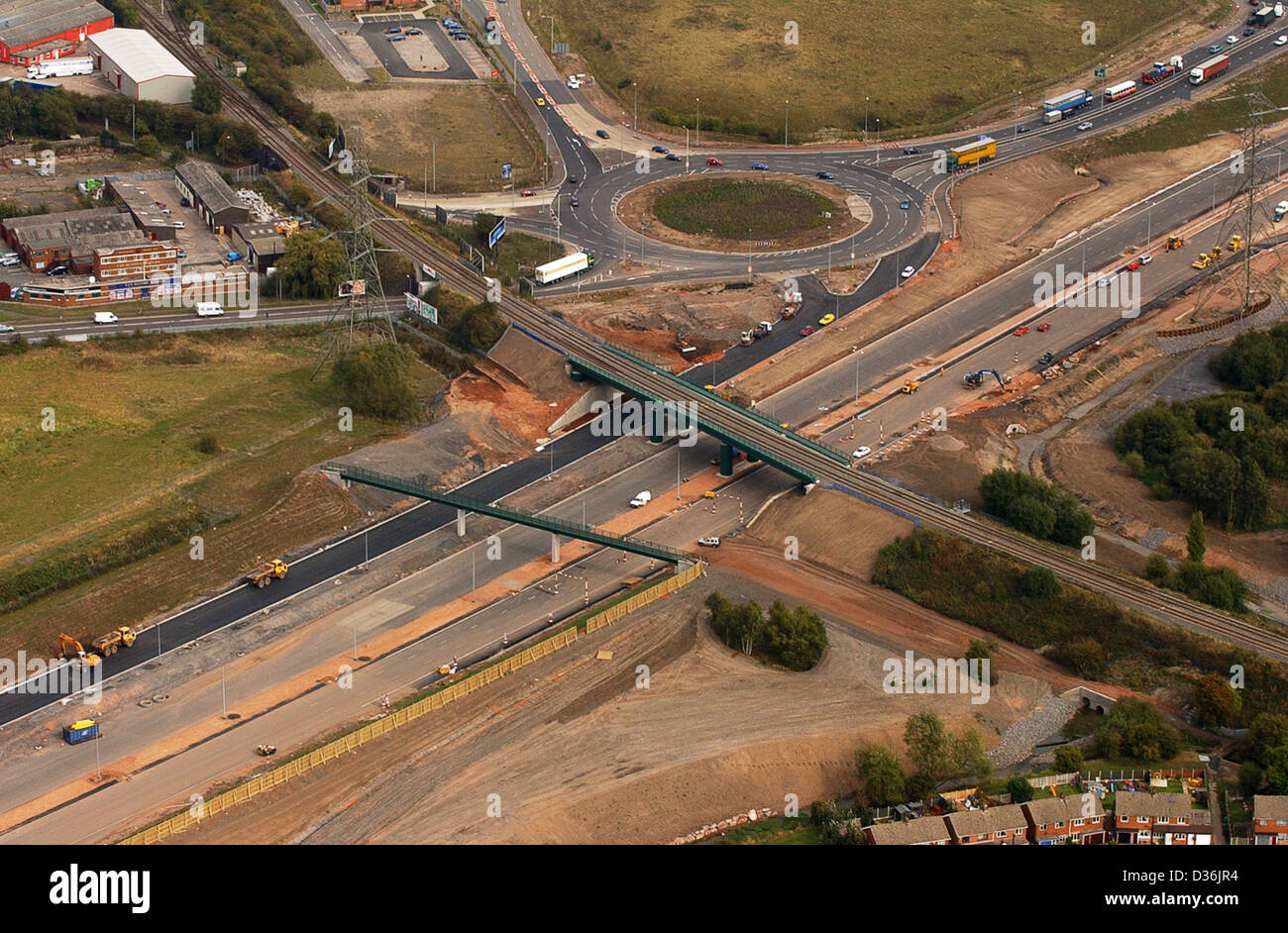 M6 autoroute à péage en construction à Bridgtown Royaume-Uni. Vue aérienne routes construction autoroutes Grande-Bretagne route à péage infrastructure autoroutes Banque D'Images