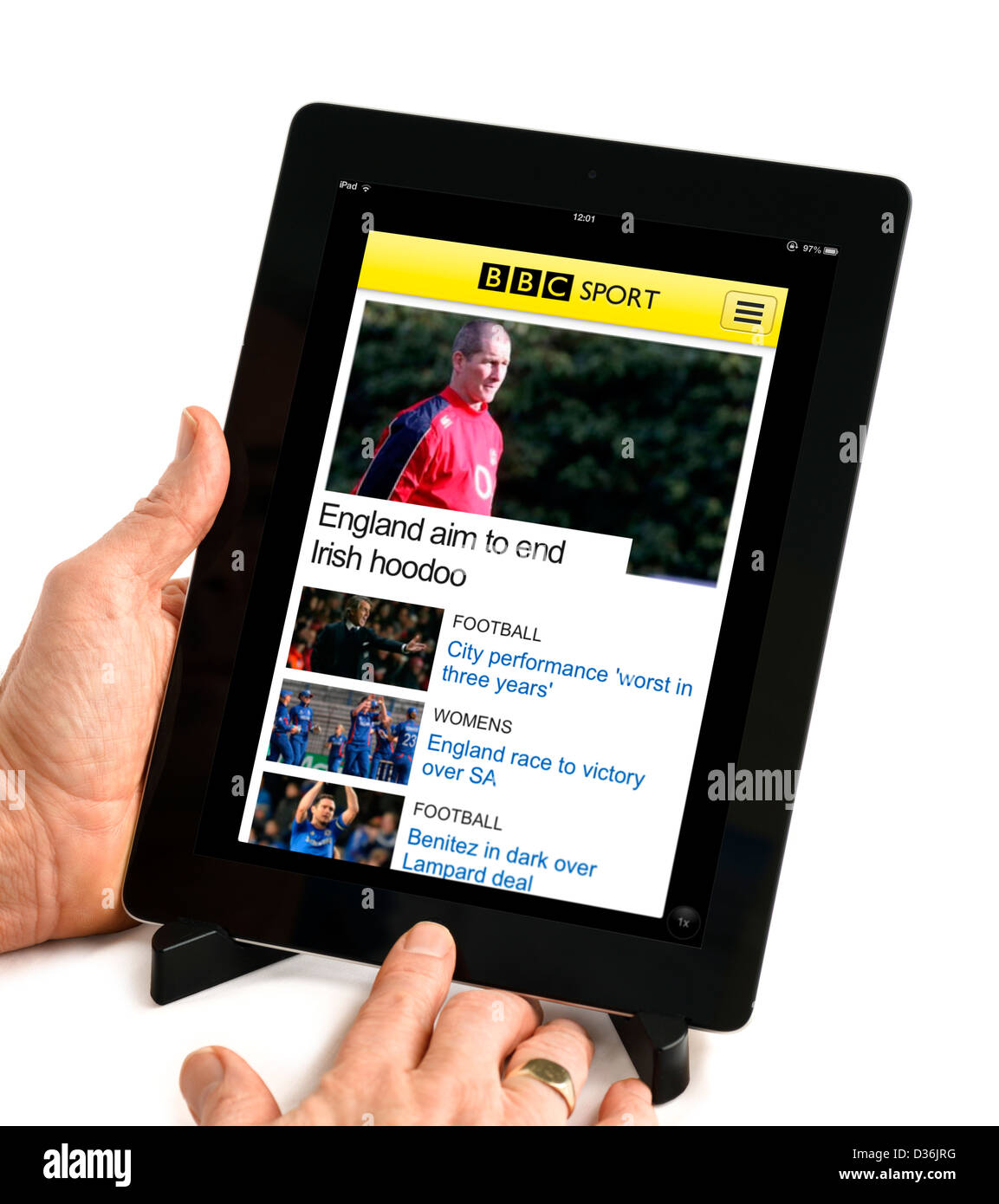 L'application mobile BBC Sport sur une 4ème génération d'Apple iPad, UK Banque D'Images