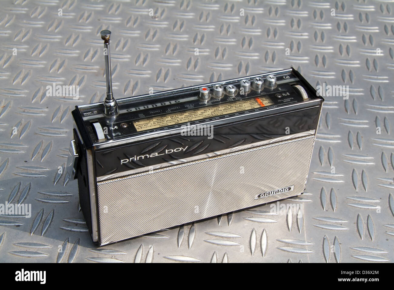 Portable radio grundig Banque de photographies et d'images à haute  résolution - Alamy