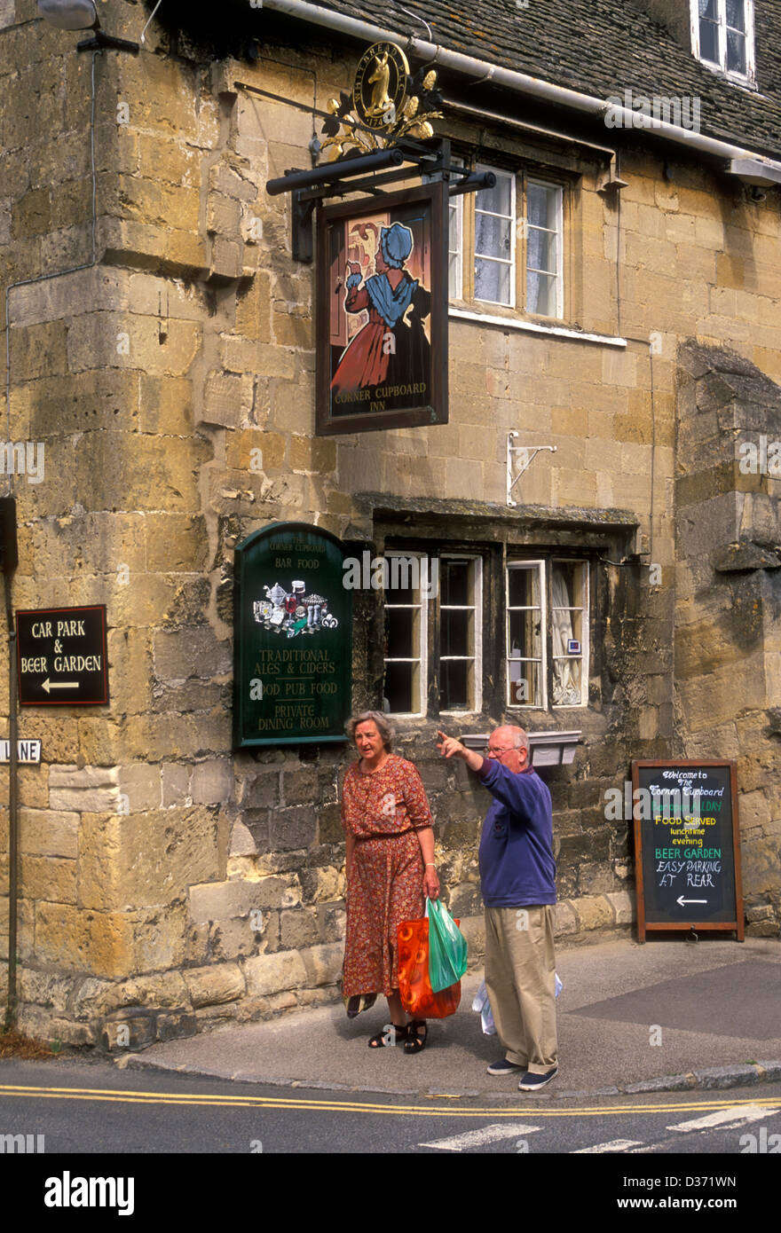 L'encoignure ancienne auberge, chambres et logement, english pub, pub  anglais, nourriture et boissons, winchcombe, Gloucestershire county,  Cotswolds, en Angleterre Photo Stock - Alamy