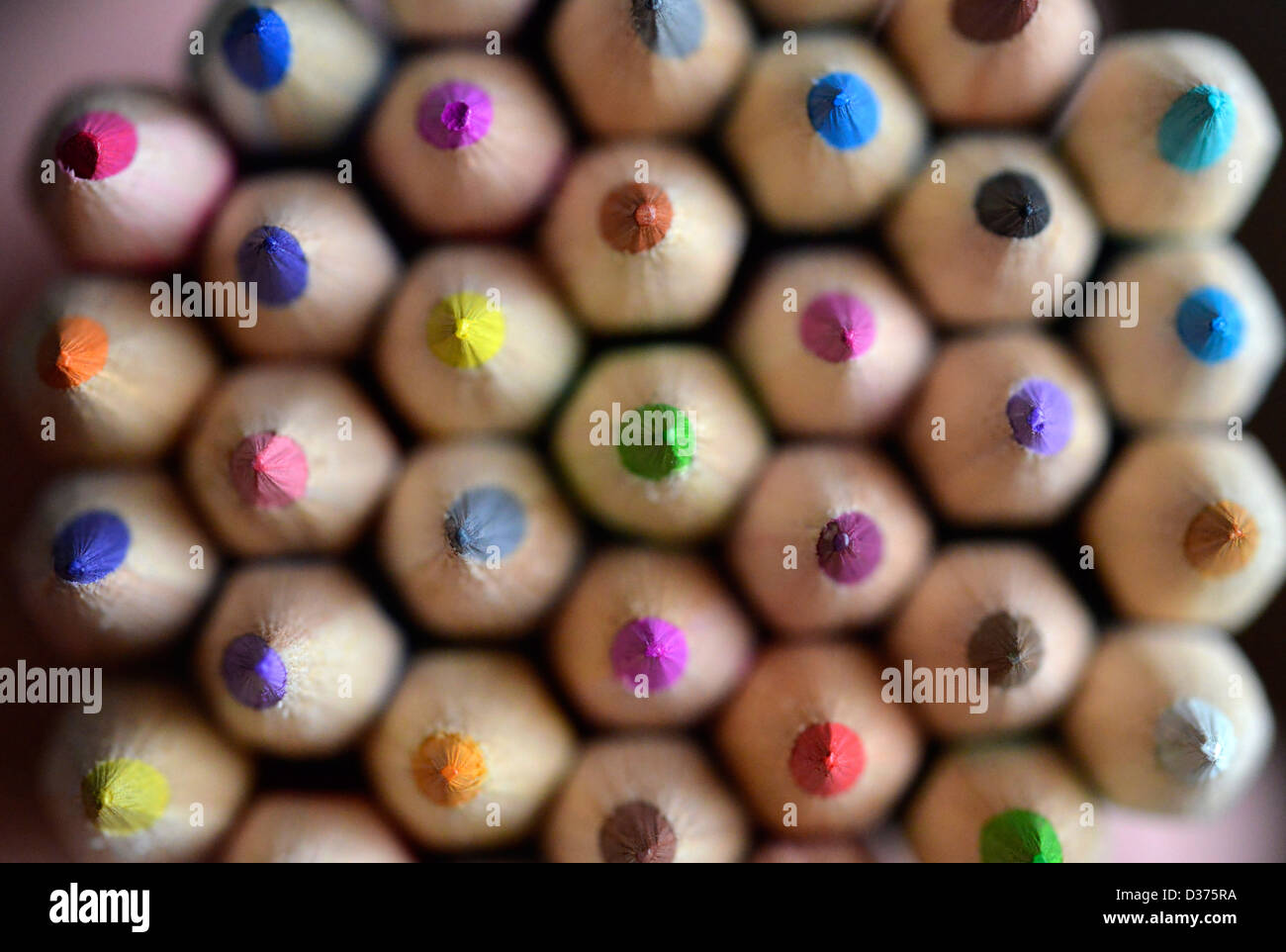 Close up photographie de crayon de couleur vive tips Banque D'Images