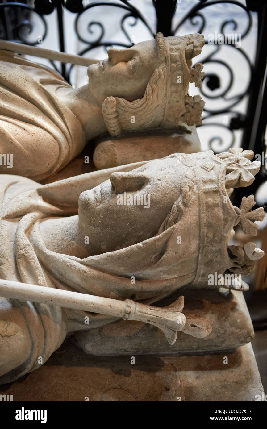 Tombe médiévale de Philippe (1116 - 1131) fils de Louis VI , Basilique Cathédrale de Saint Denis , Paris France Banque D'Images