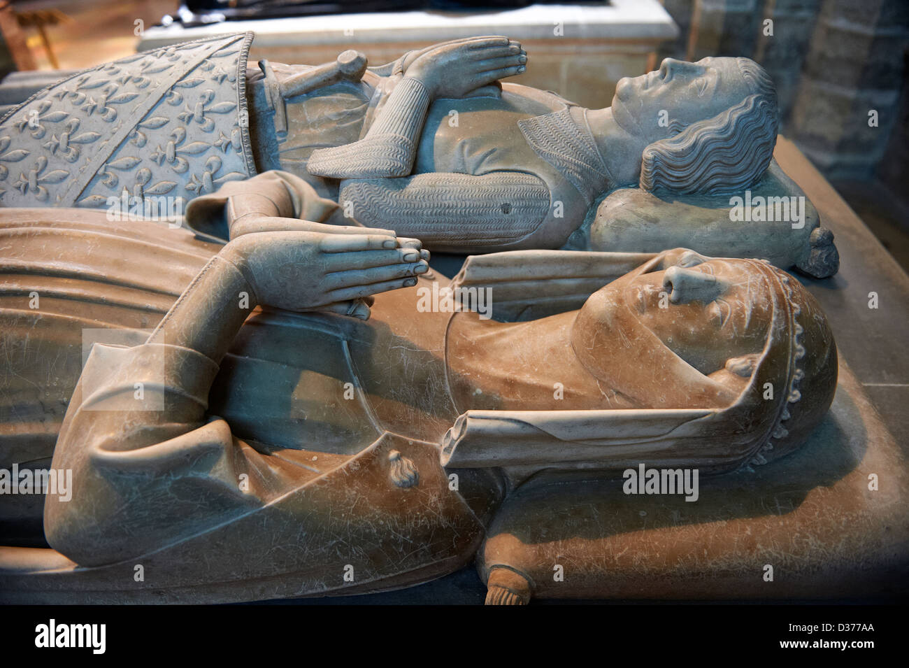 Tombe de (premier plan) Marguerite d"artois (1311) et comte d'Evreux Basilique Cathédrale de Saint Denis, Paris France Banque D'Images