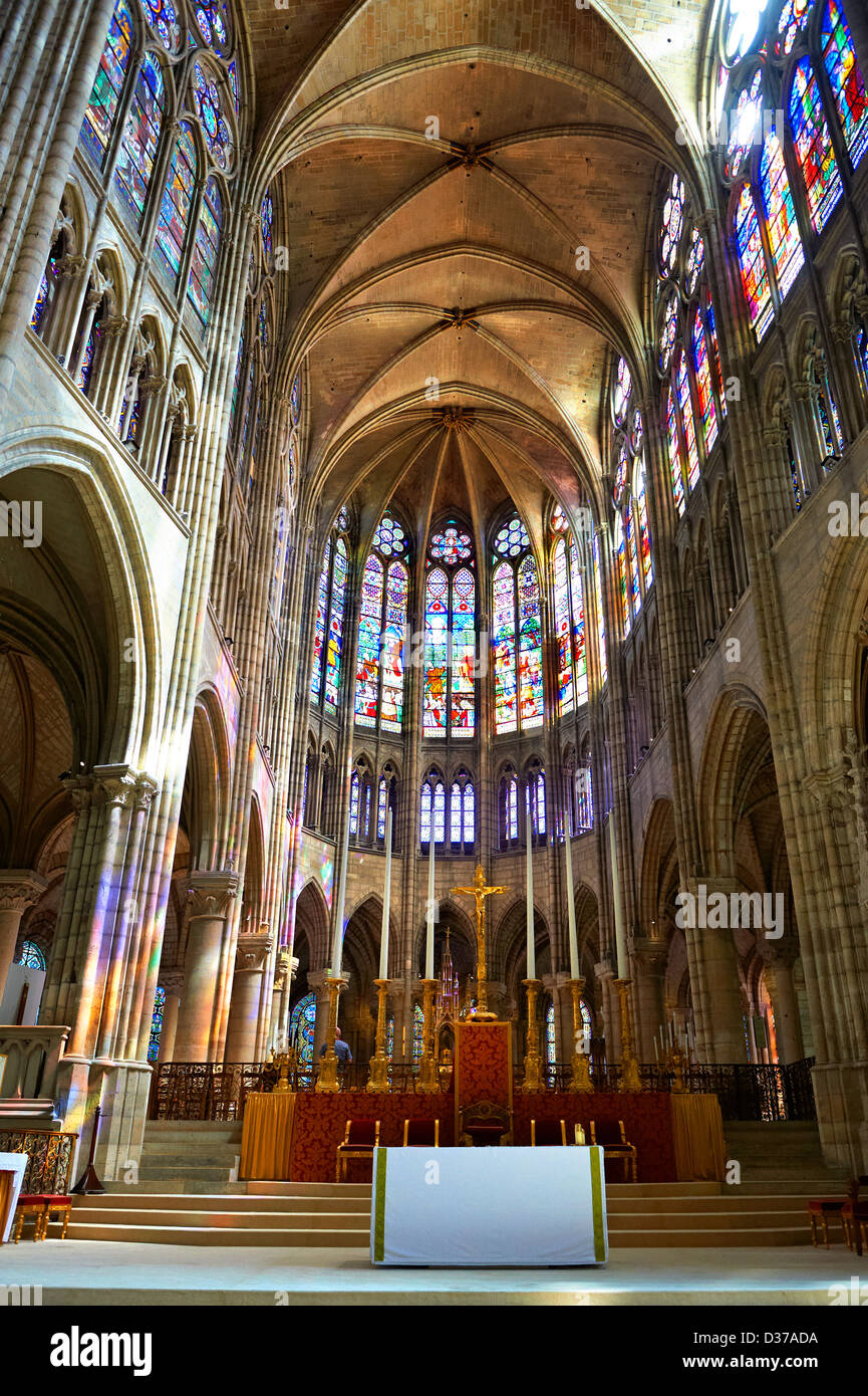 Le Chœur de la cathédrale gothique Basilique de Saint Denis Basilique
