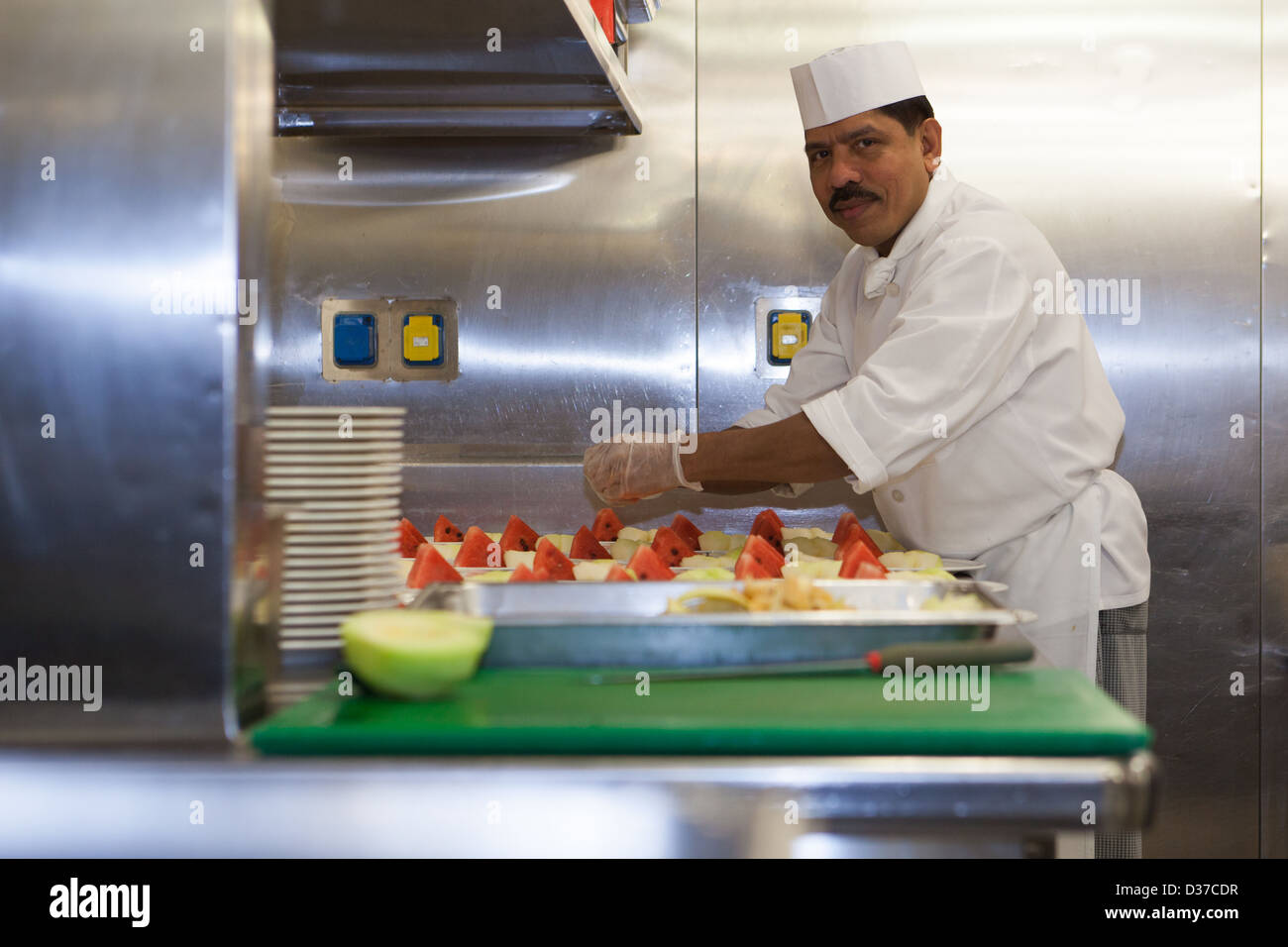Préparations alimentaires. La cuisine une cuisine de la reine Victoria.  Cunard Photo Stock - Alamy