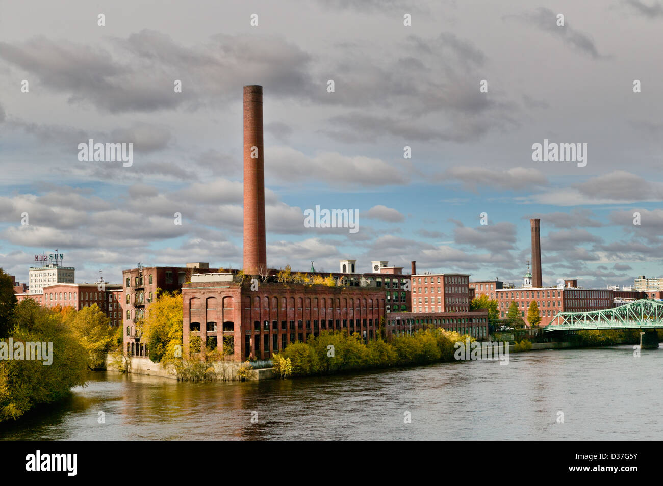 Lowell, Massachusetts, moulin historique ville sur la rivière Merrimack Banque D'Images