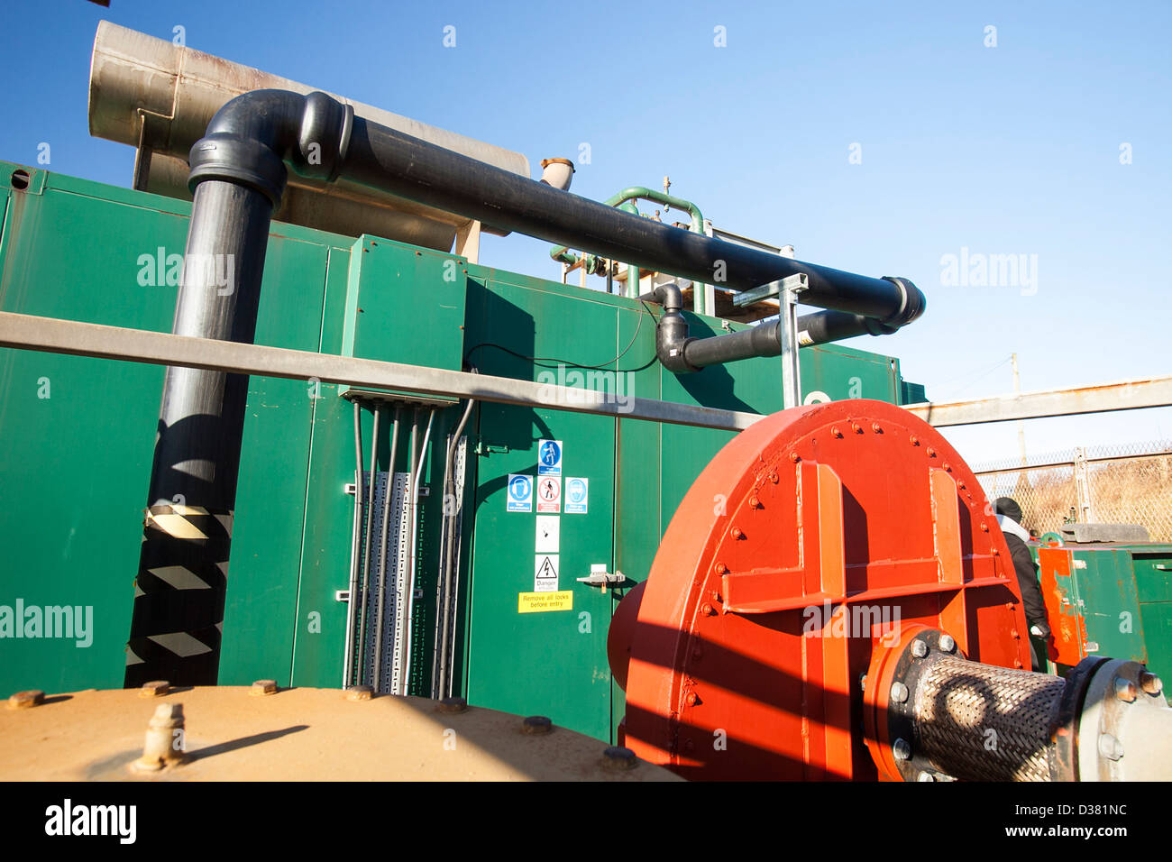 Un générateur biogaz de méthane produisant de l'électricité verte à partir de biogaz, extrait d'un ancien site de décharge sur l'île de Walney Banque D'Images
