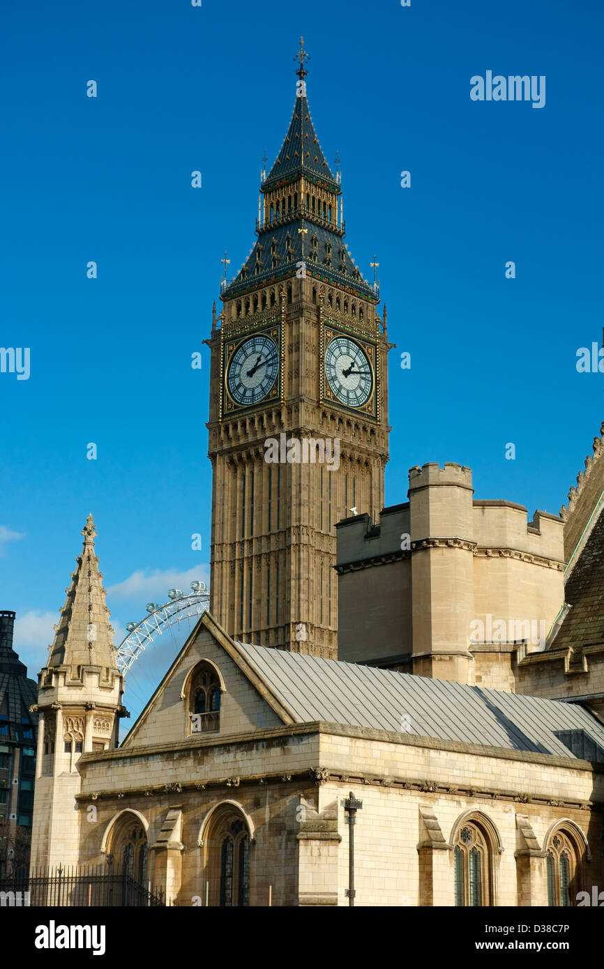 Big Ben le Parlement et le London eye en arrière-plan Banque D'Images