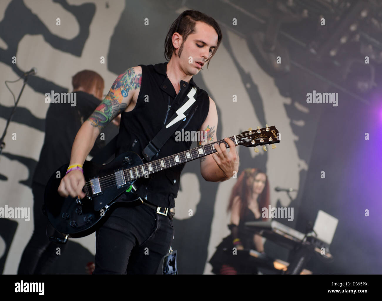 Mike Perez guitariste de la bande rock The Crüxshadows effectuant à l'Amphi Festival à Cologne 2012 Banque D'Images