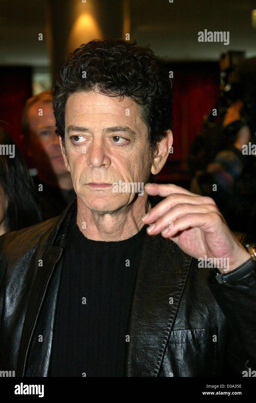 (Afp) - La star du rock Lou Reed ('Prenez une marche sur le côté sauvage') à une conférence de presse à Berlin, le 15 mars 2002. Banque D'Images