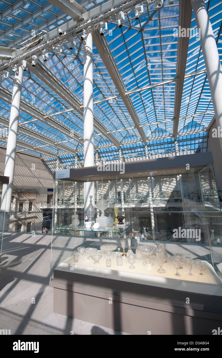 United States, New York, Manhattan, East Side, Metropolitan Museum of Art, Engelhard Court Banque D'Images