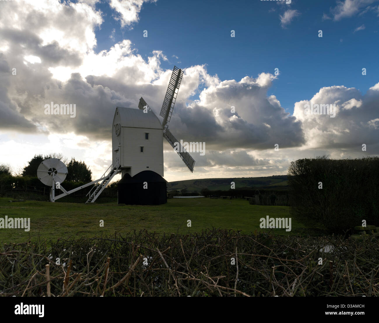 'Jill' moulin à vent. L'un des deux moulins à vent (Jack et Jill) au sud des bas au-dessus du village de Clayton, Sussex, UK Banque D'Images