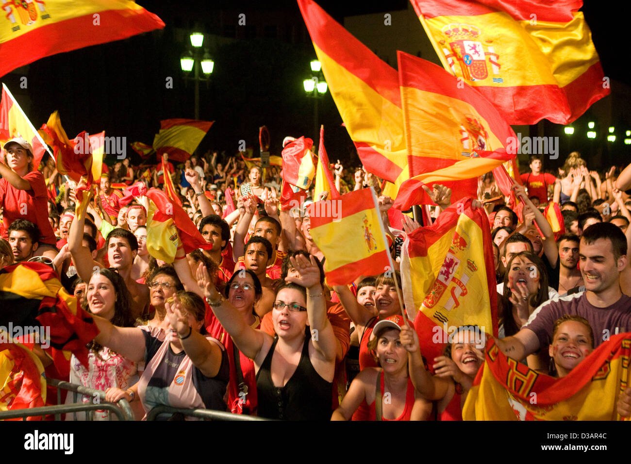 Barcelone, Espagne, football fans célèbrent la victoire après avoir remporté la Coupe du Monde Banque D'Images