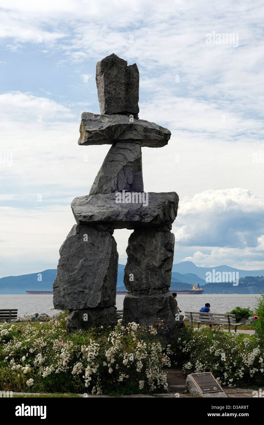 Sculpture inukshuk inukshuk english bay boulders rocks parc Stanley