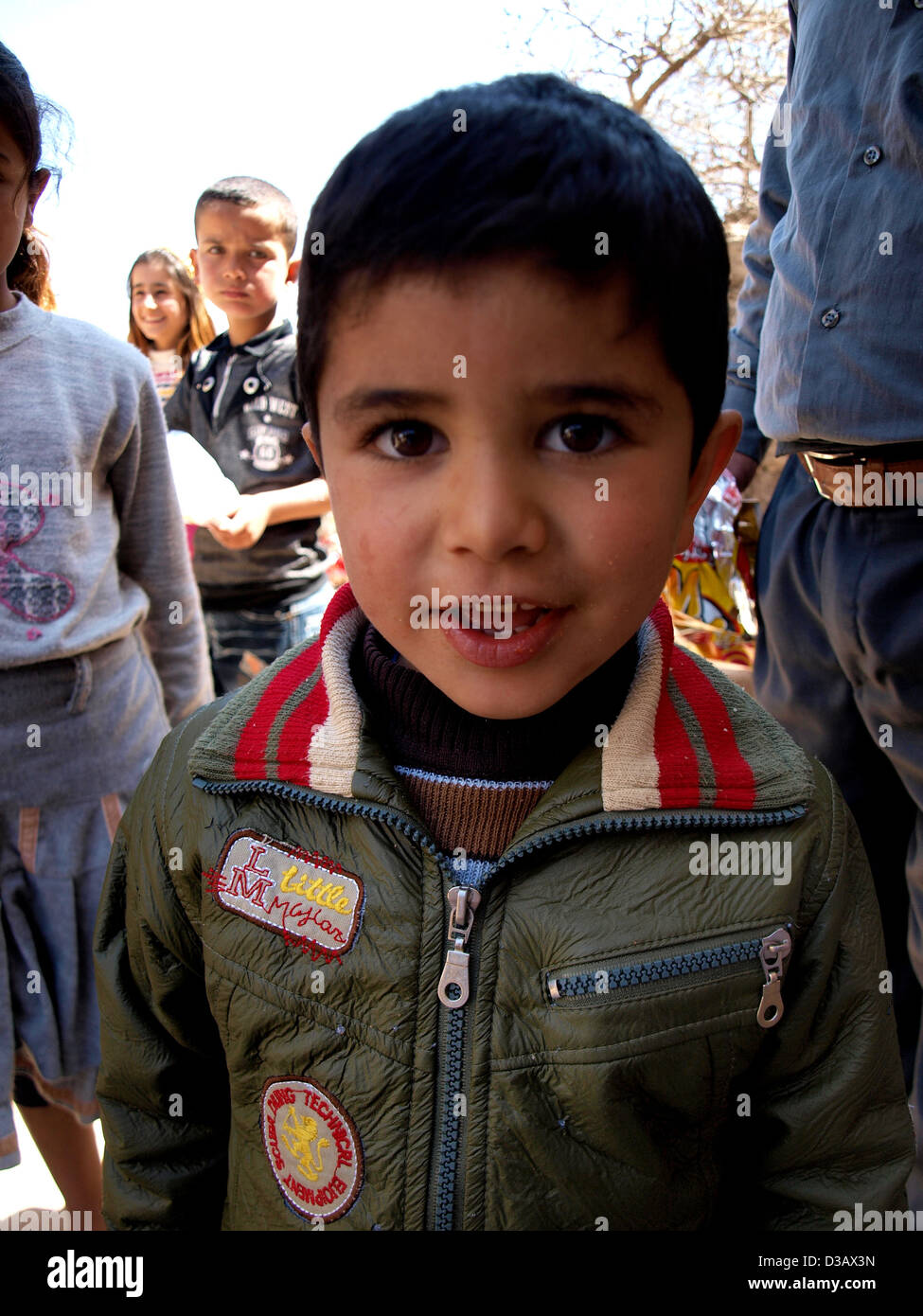 Dans l'enfant kurde yazidis Lalish, le nord de l'Iraq. Banque D'Images