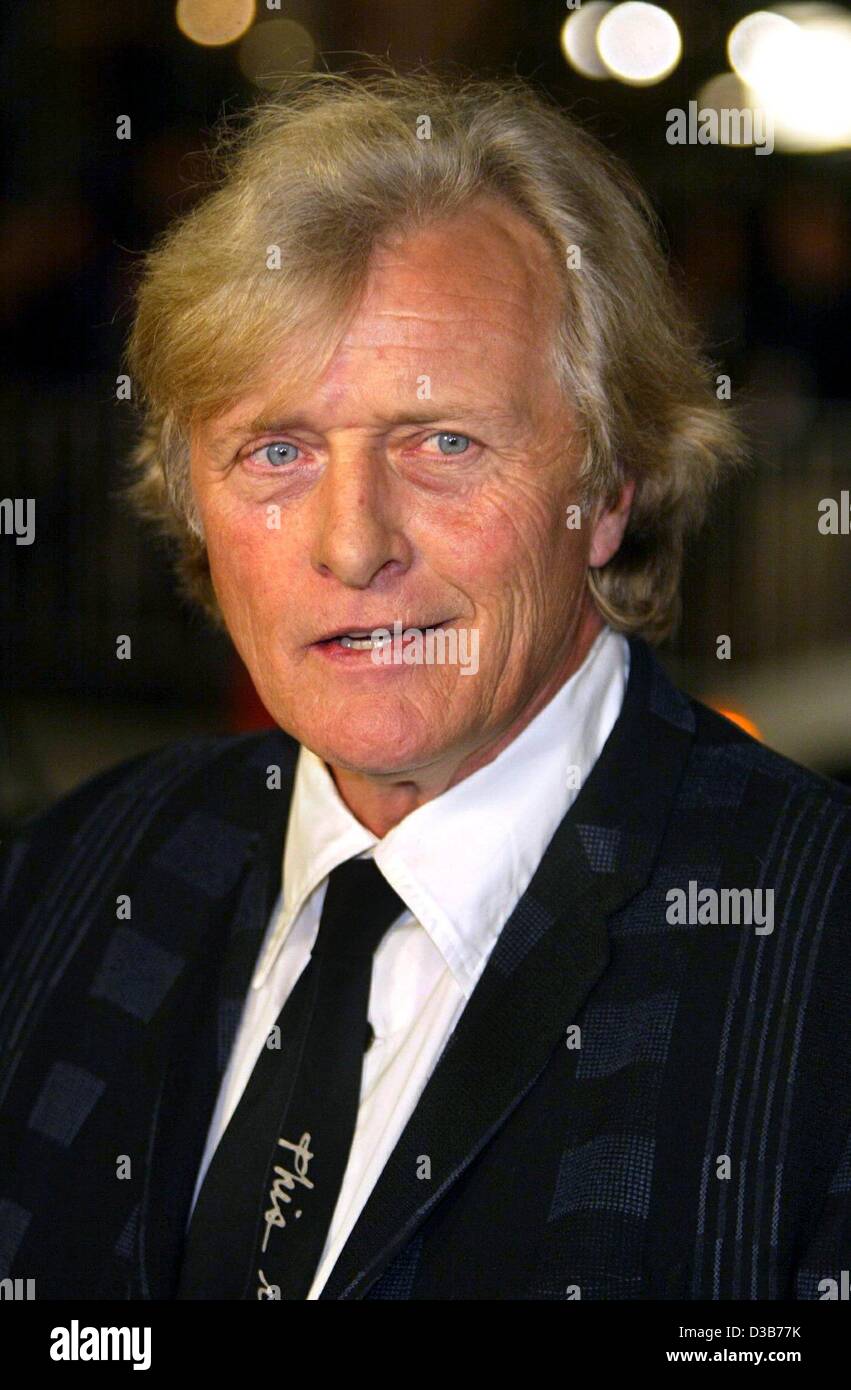 (Afp) - L'acteur néerlandais Rutger Hauer (Blade Runner') arrive pour la première de son nouveau film "Confessions d'un dangereux esprit' à Westwood, Los Angeles, 11 décembre 2002. Banque D'Images