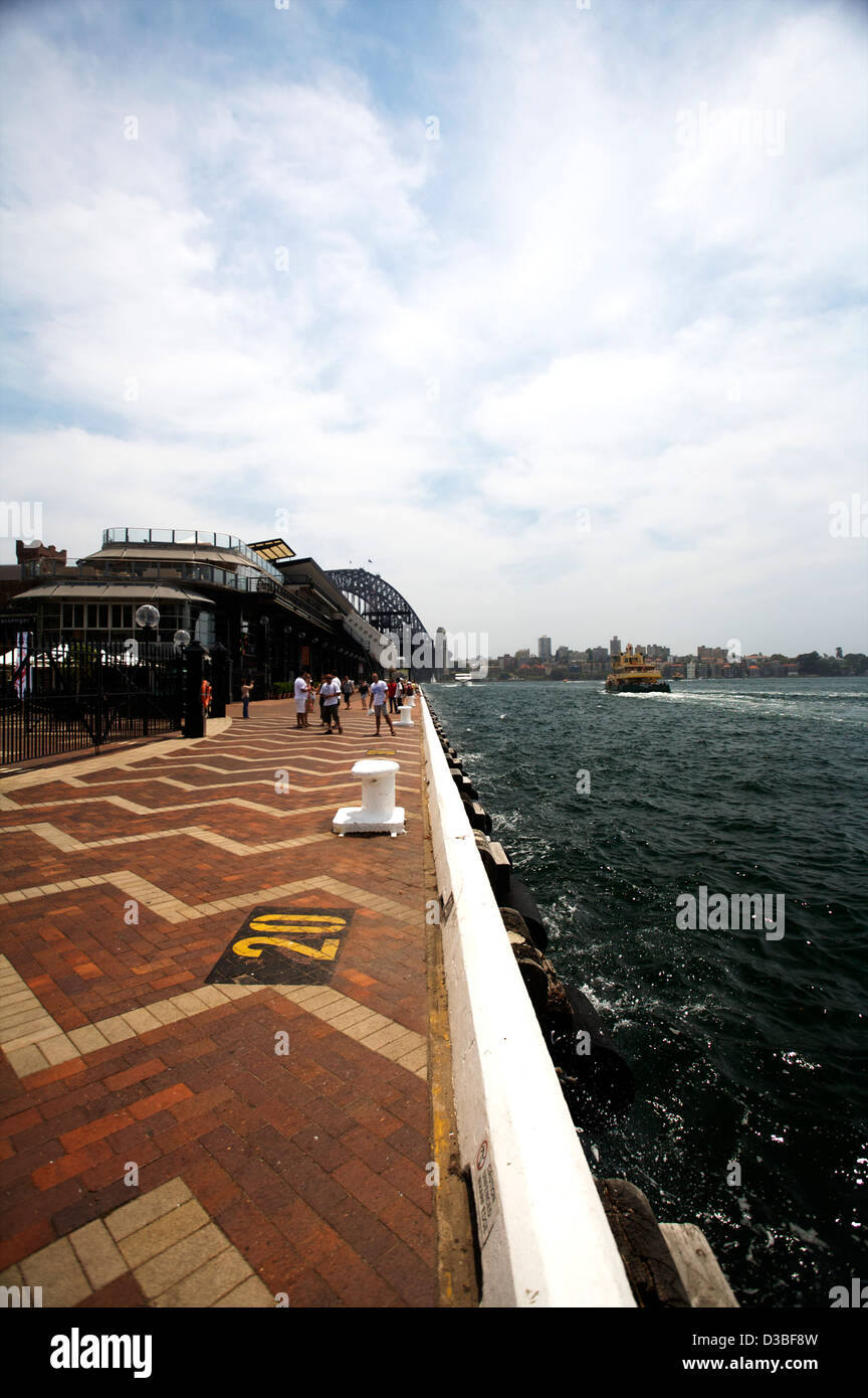 Les quais à Circular Quay sans ferries quai de Darling Harbour. Banque D'Images