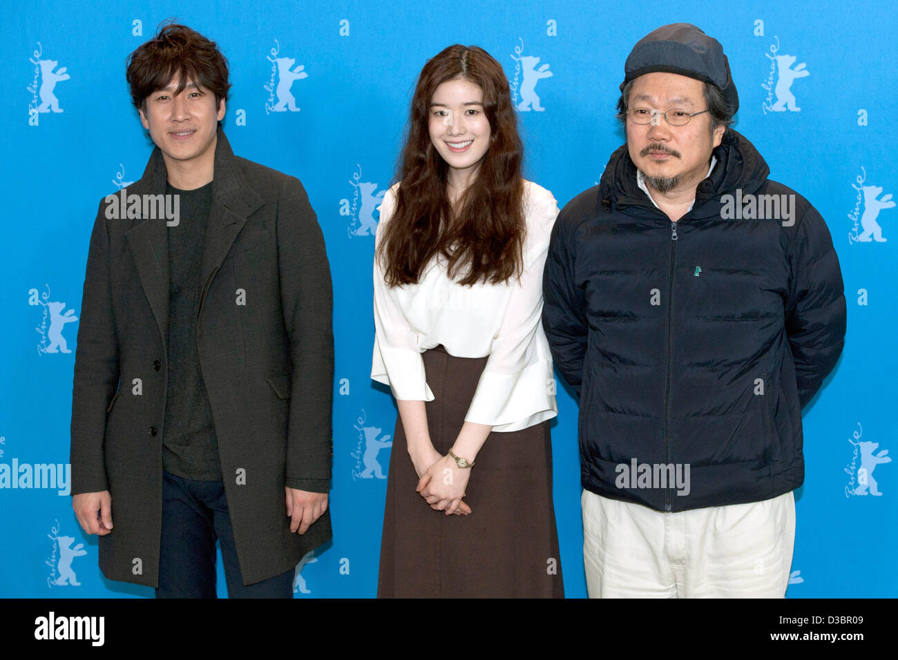 Acteur Lee Sunkyun / Seon-gyun Lee / Lee Sun-gyun, Eunchae / Jung actrice Jeong Eun-Chae / Jung Eun-chae et Hong Sangsoo / Sang-soo Hong pendant les 'Nugu-ui Ttal-do / la fille de Anin Haewon' photocall au 63e Festival International du Film de Berlin / Berlinale. 15 février 2013 Banque D'Images Acteur Lee Sunkyun / Seon-gyun Lee / Lee Sun-gyun, Eunchae / Jung actrice Jeong Eun-Chae / Jung Eun-chae et Hong Sangsoo / Sang-soo Hong pendant les 'Nugu-ui Ttal-do / la fille de Anin Haewon' photocall au 63e Festival International du Film de Berlin / Berlinale. 15 février 2013 Banque D'Images