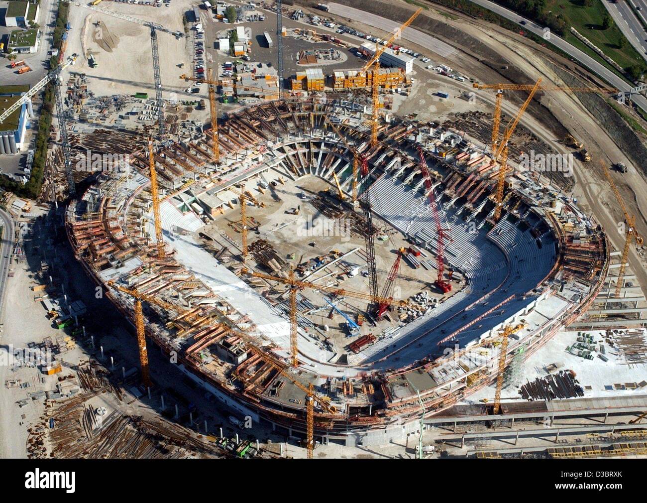 (Afp) La vue aérienne montre le chantier de construction du nouveau stade de soccer, l'Allianz