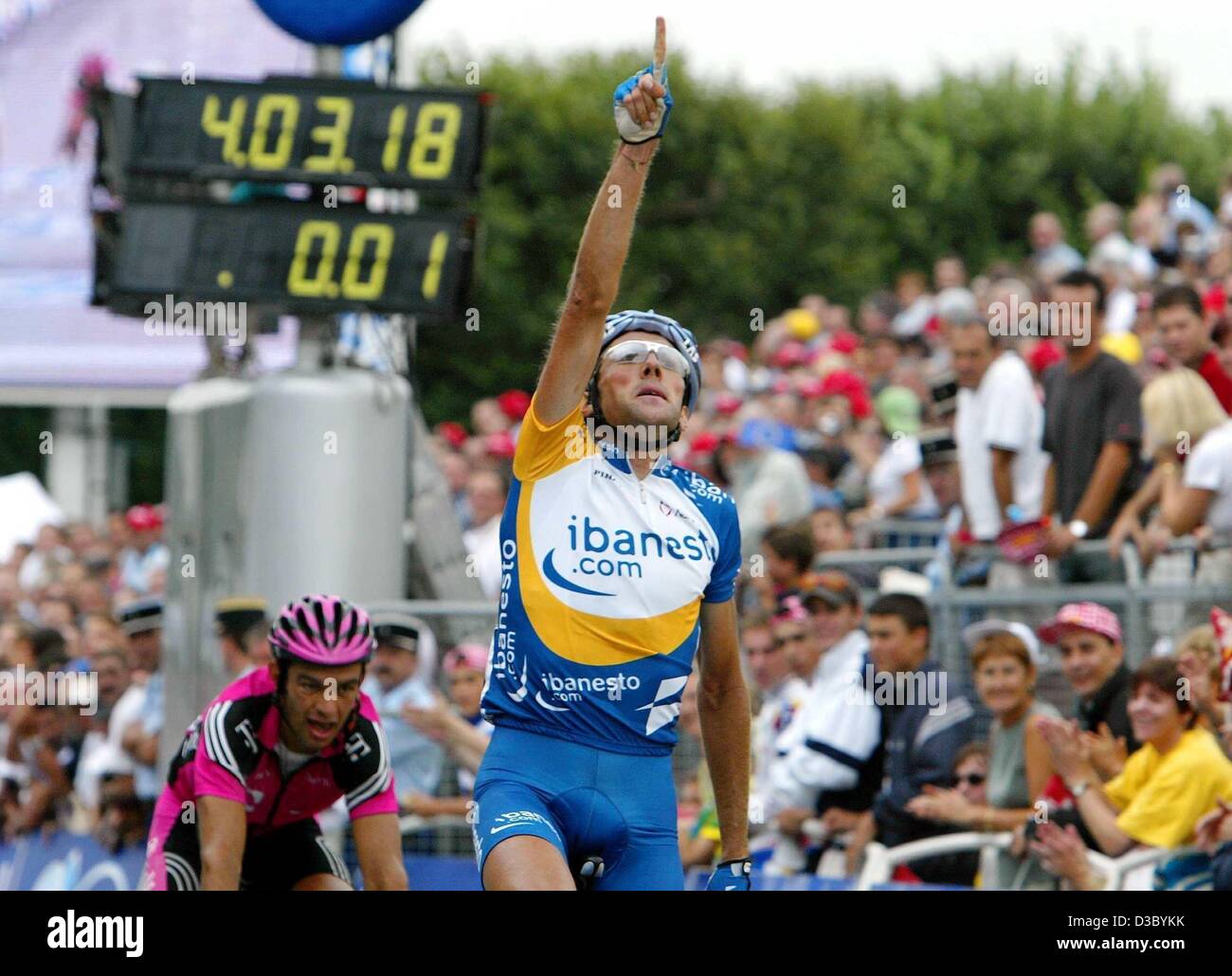 Video: Local Mountain Biker Jumps Over the Tour de France Peloton For A Second Time Video: Local Mountain Biker Jumps Over the Tour de France Peloton For A Second Time