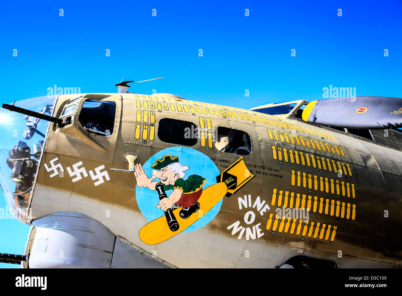 La DEUXIÈME GUERRE MONDIALE, Boeing B-17G Flying Fortress nose art Banque D'Images