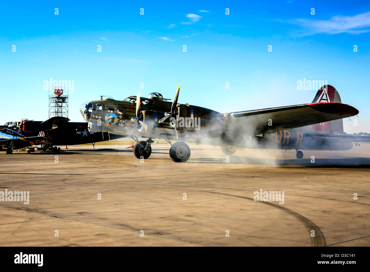 Boeing b17g flying fortress Banque de photographies et d’images à haute ...