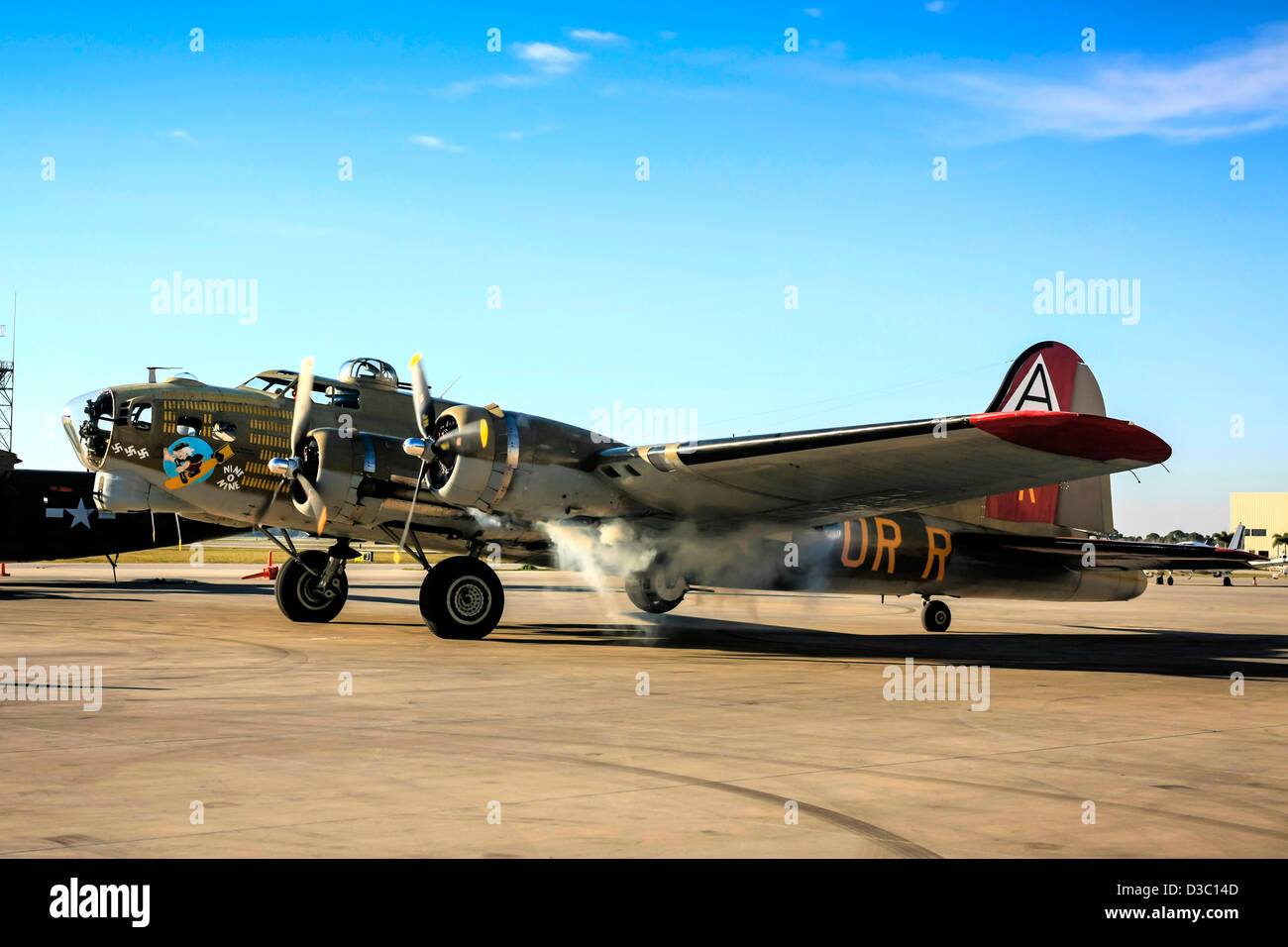 Boeing b17g flying fortress Banque de photographies et d’images à haute ...