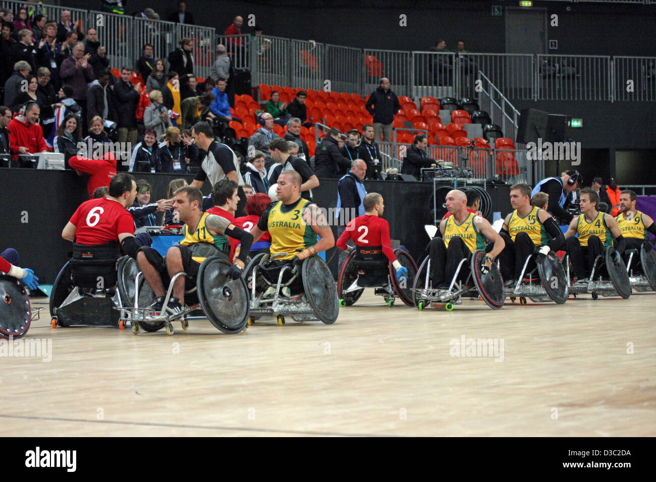 Go v l'Australie dans le rugby en fauteuil roulant à l'arène de basket-ball dans le parc olympique de Stratford. Événement de test pour le jeu paralympique Banque D'Images