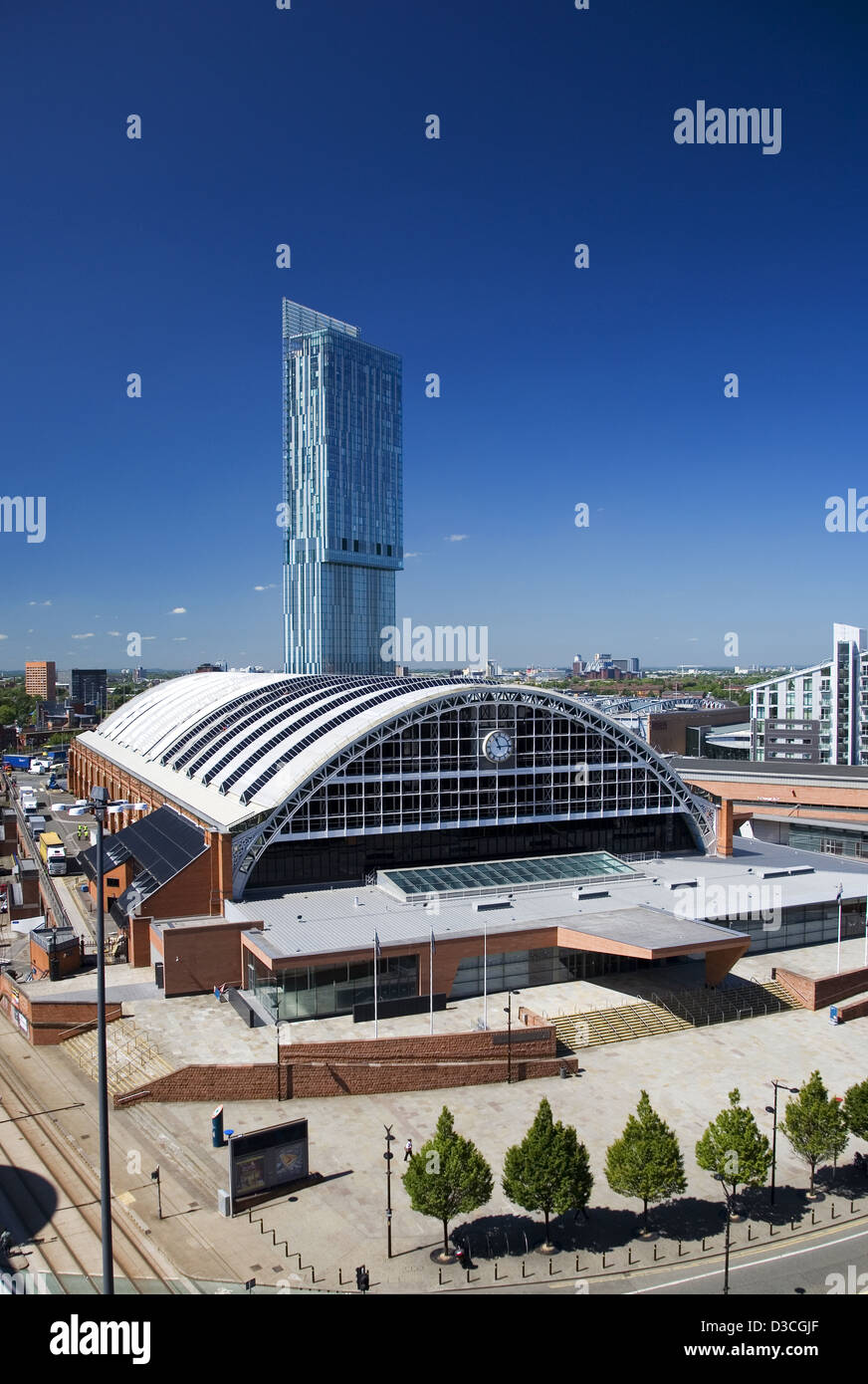 Avis de Beetham Tower avec Manchester Central Convention Centre en premier plan, Manchester, Royaume-Uni, Europe Banque D'Images